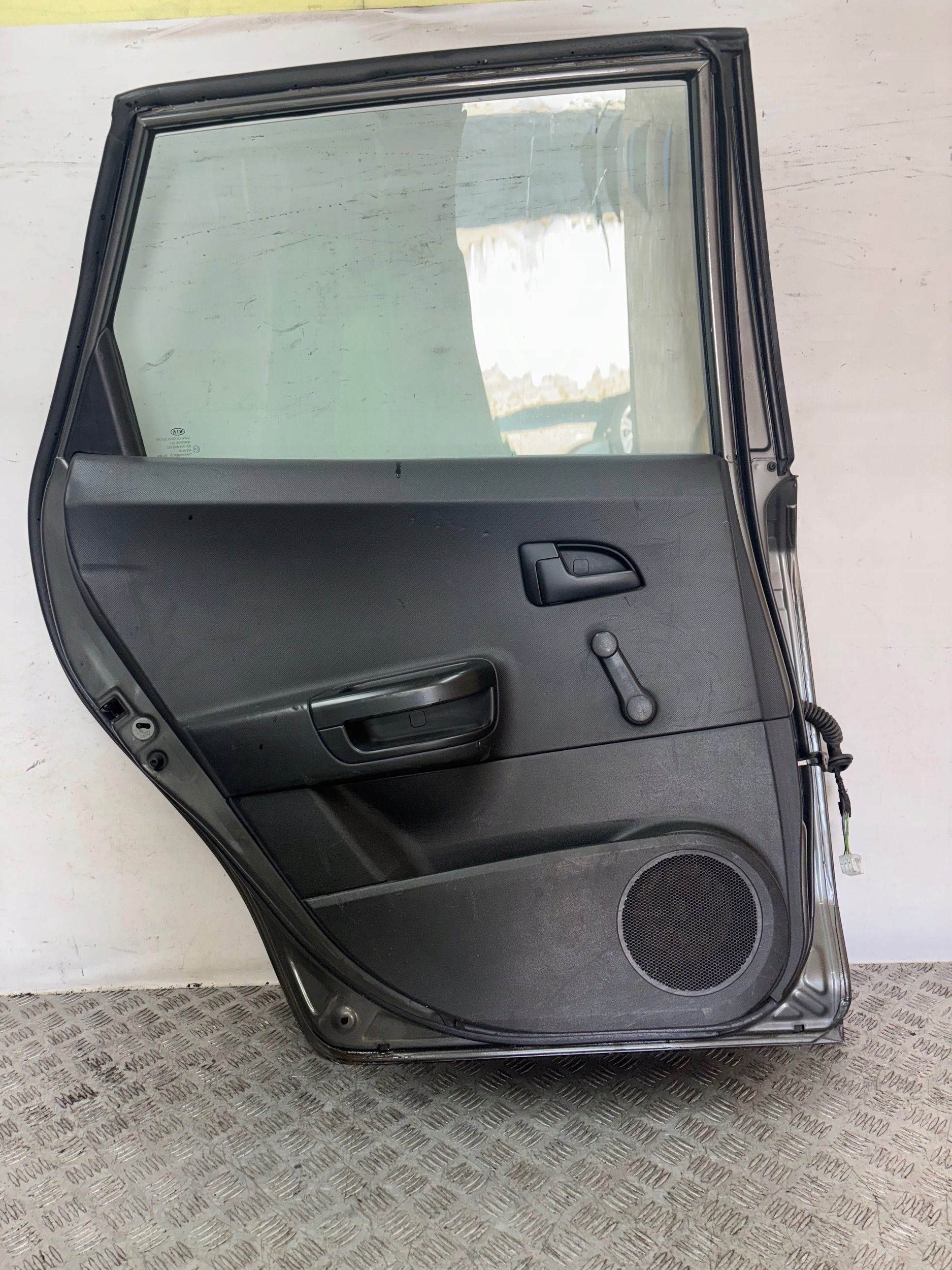 door rear part rear. left KIA CEED and KOMBI 06