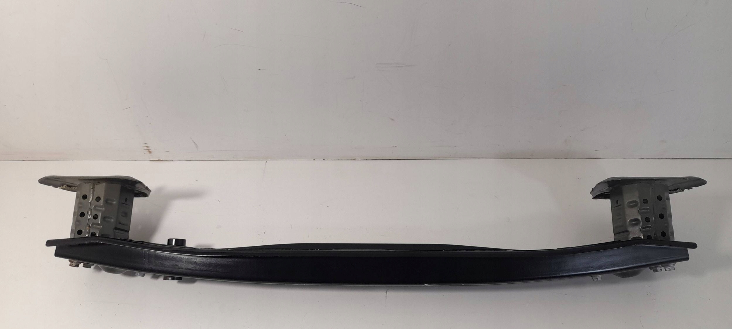 Toyota Corolla E21 Kombi TRAVERSA paraurti posteriore (BL29)