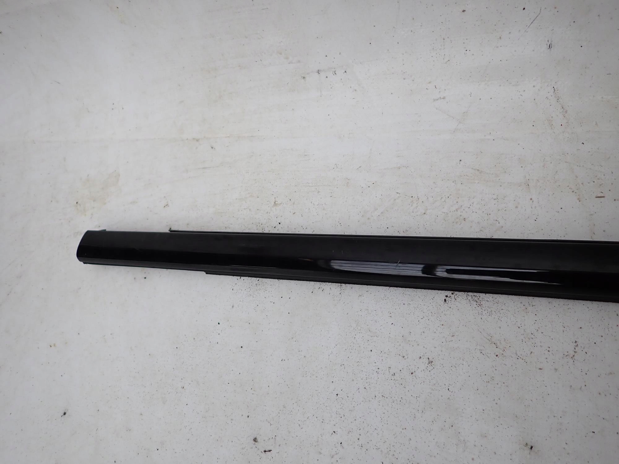 VOLVO XC40 17-> moulding dust door left front