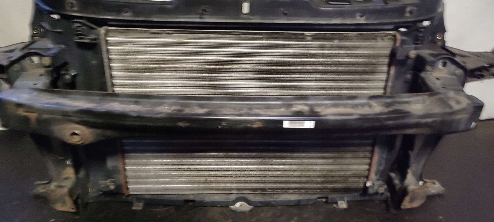 support panel for radiators pillar iron radiator Mini R56 1,6 VTI