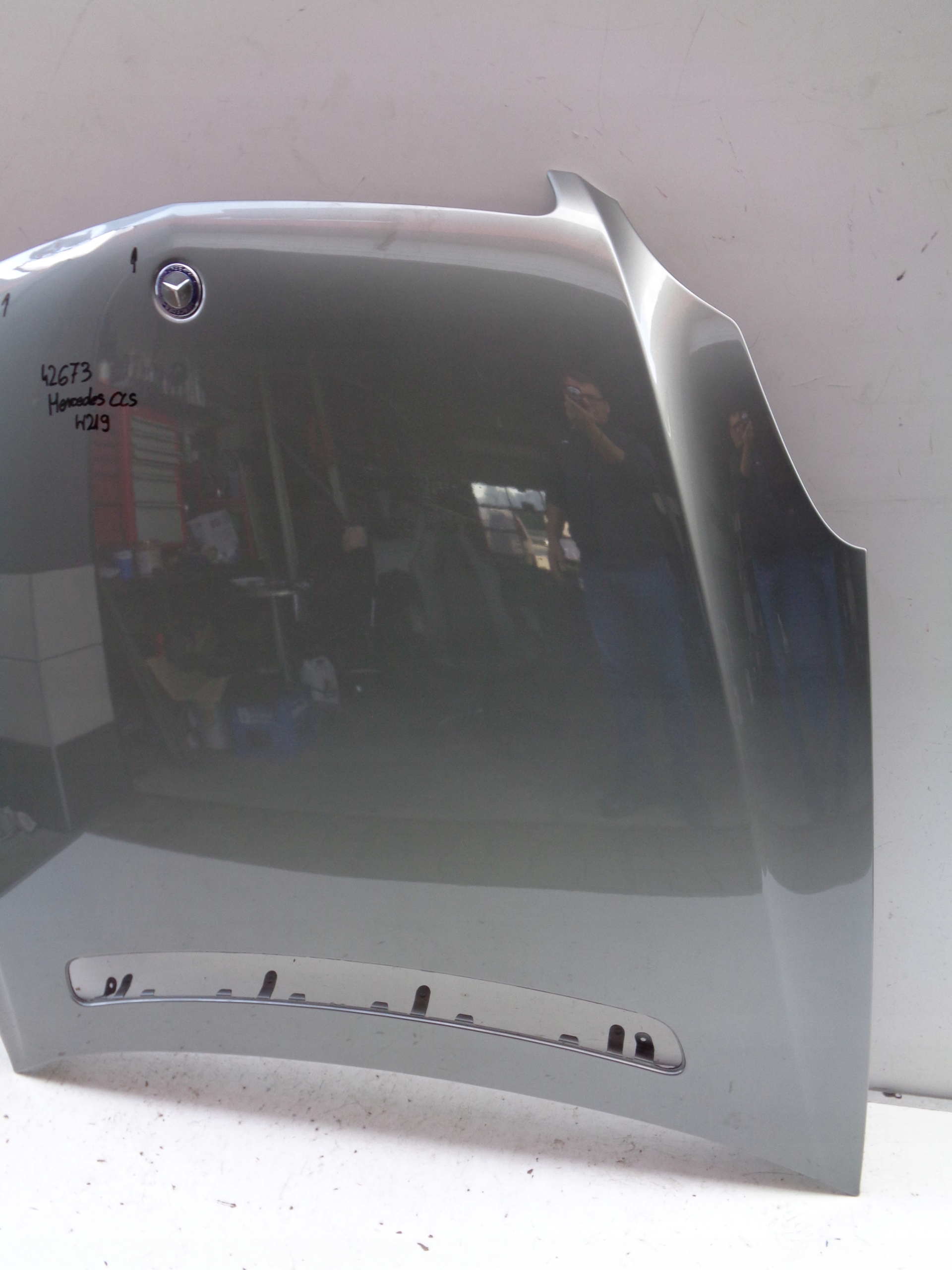 COFANO MERCEDES CLS W219 NR 42673