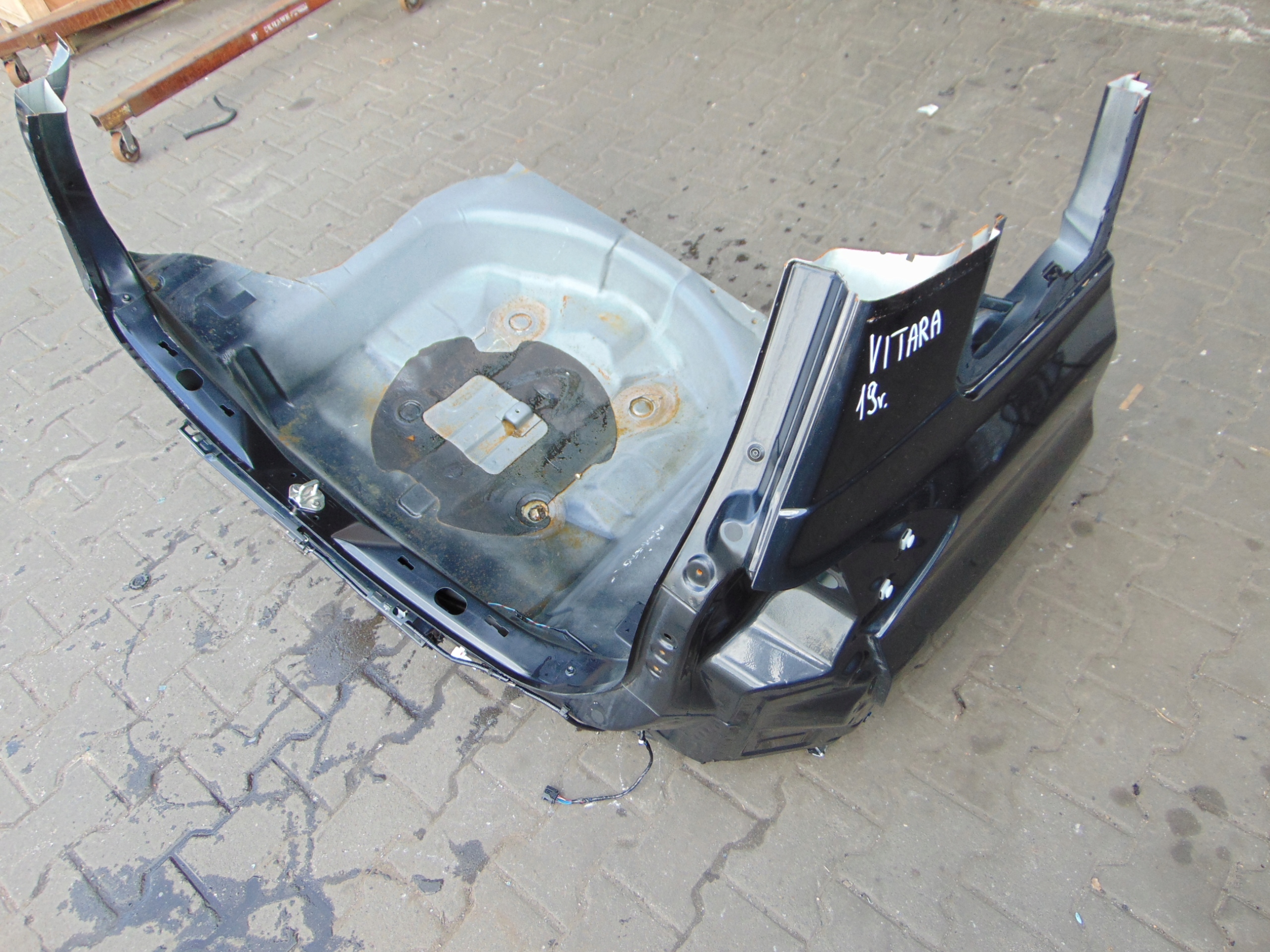 VITARA LY 2 II 3 III rear panel fender right rear part