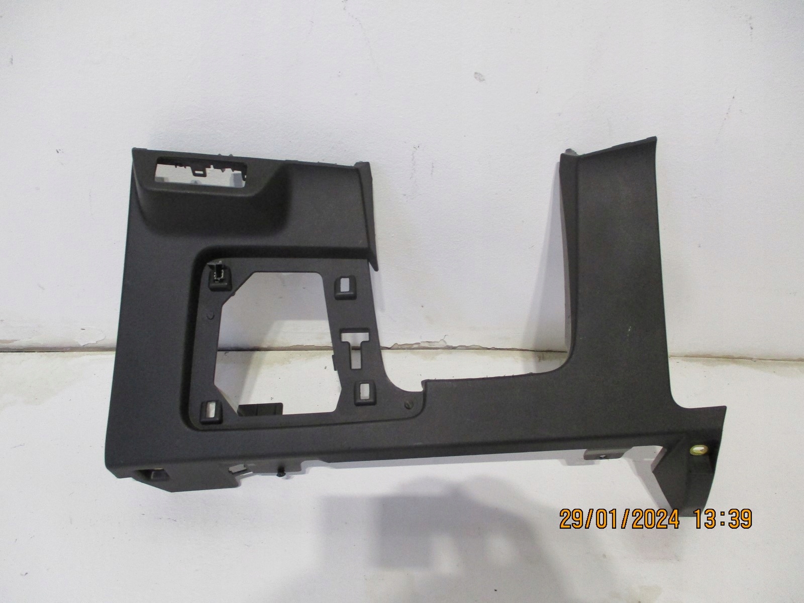 cover below steering wheel, AUDI Q4 89B E-TRON 89B863075