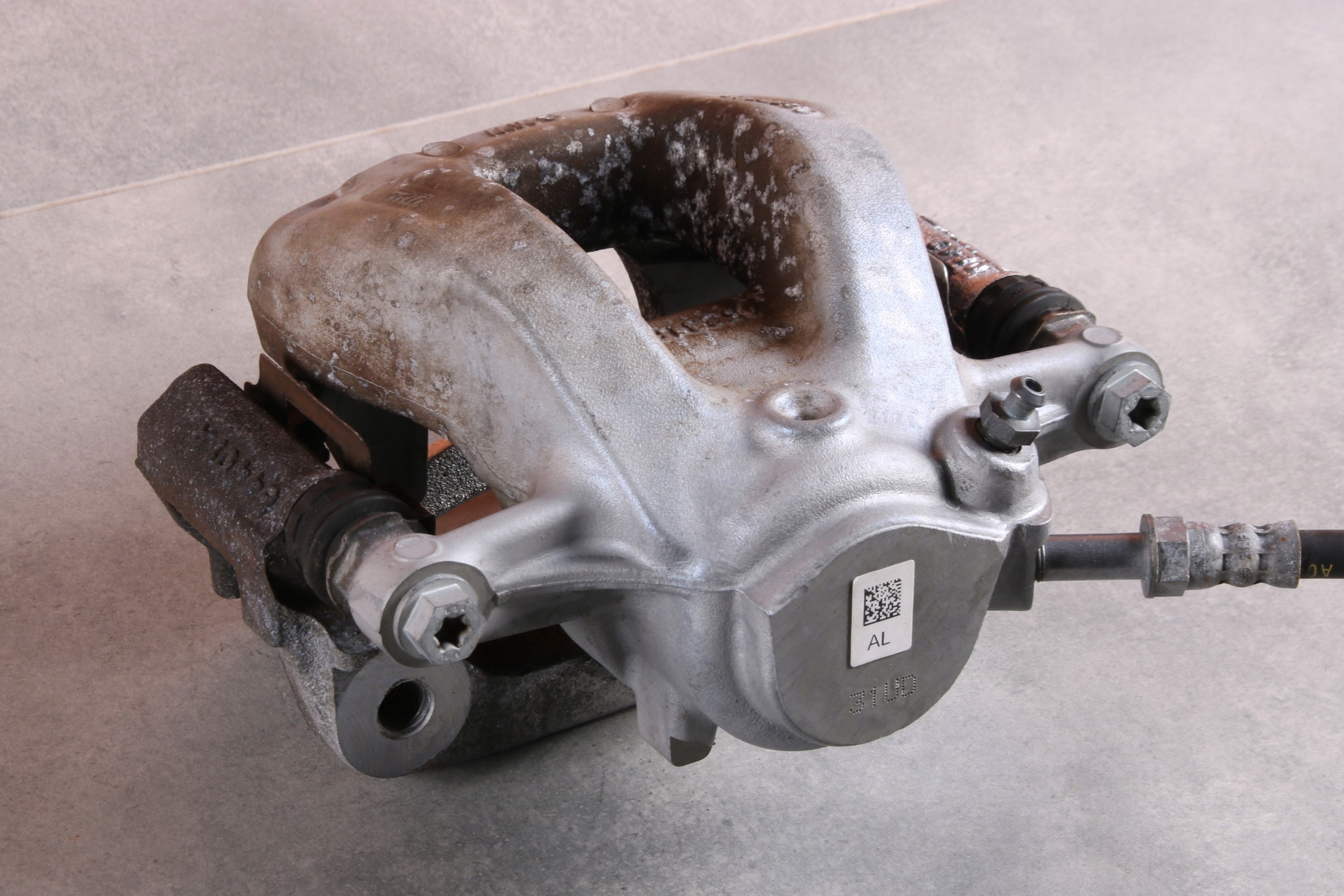 BMW i3 I01 caliper brake left front 54/20/280 6860269 15236 km !!!