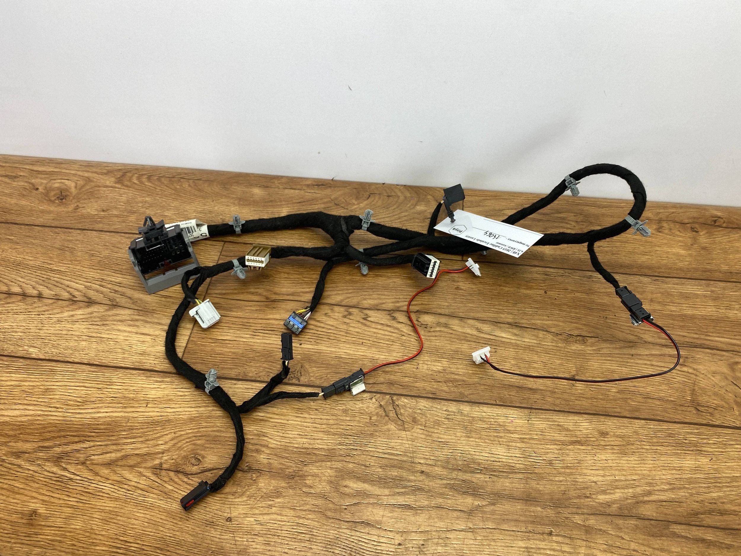 bundle door przednich Cadillac Escalade IV 2015+