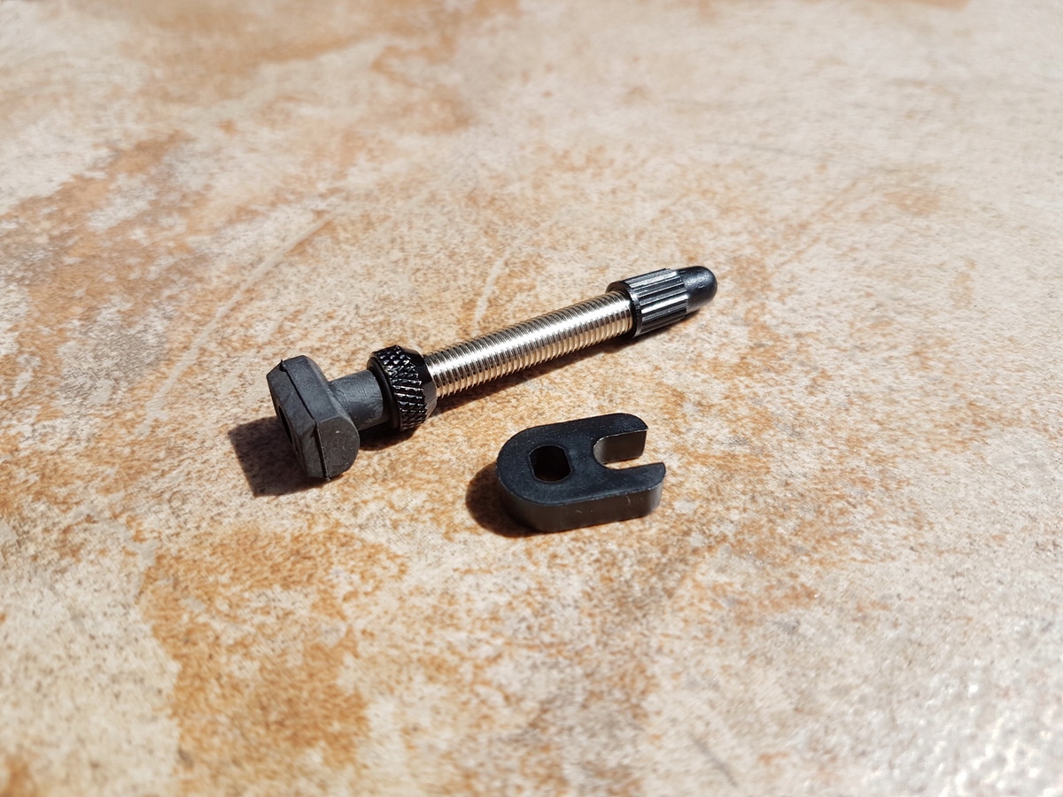 NOWY wentyl DT SWISS tubeless MTB, 40mm + kluczyk