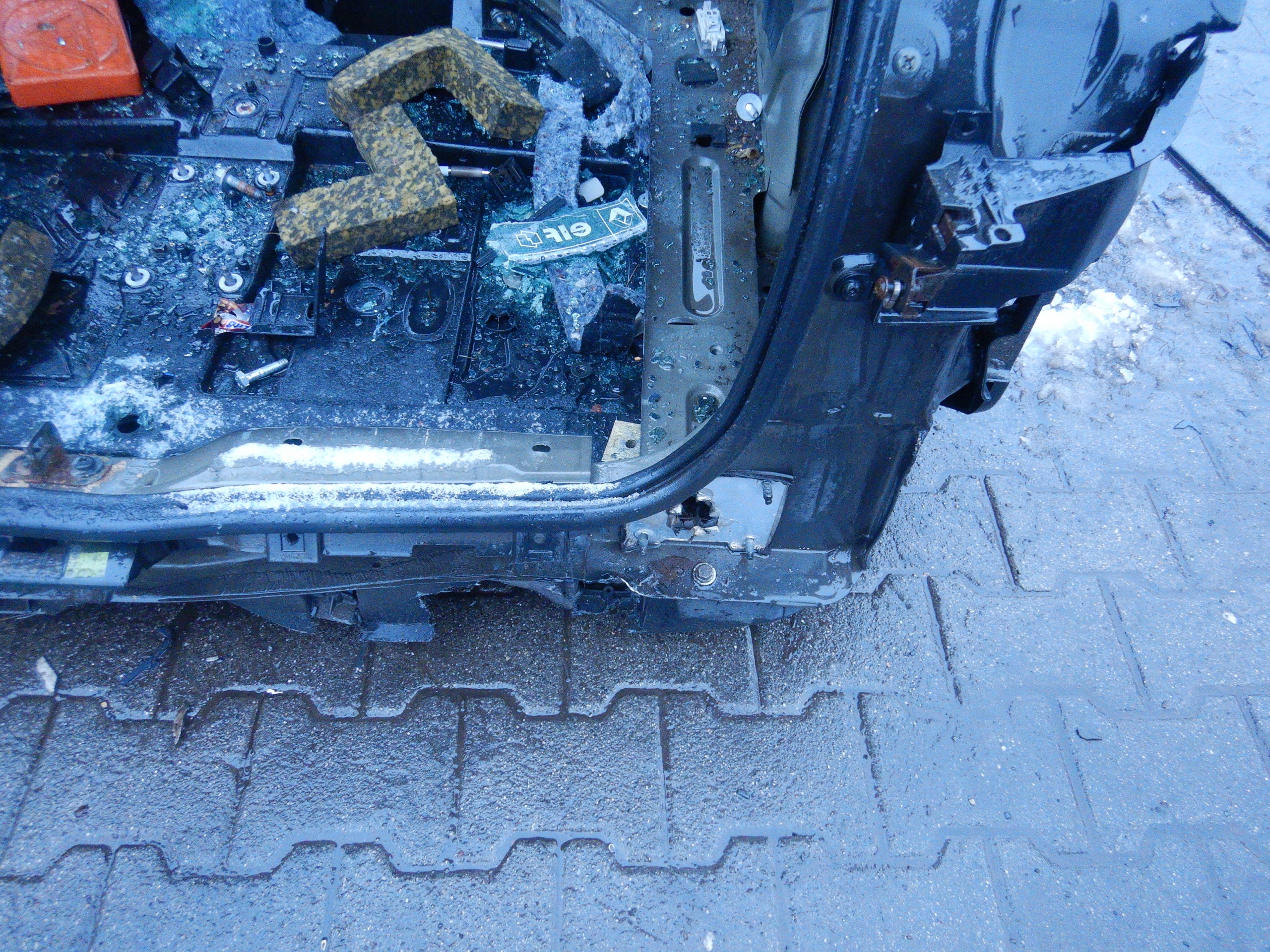 RENAULT SCENIC II GRAND PAS TYLNY ĆWIARTKA WANNA Producent części Renault OE