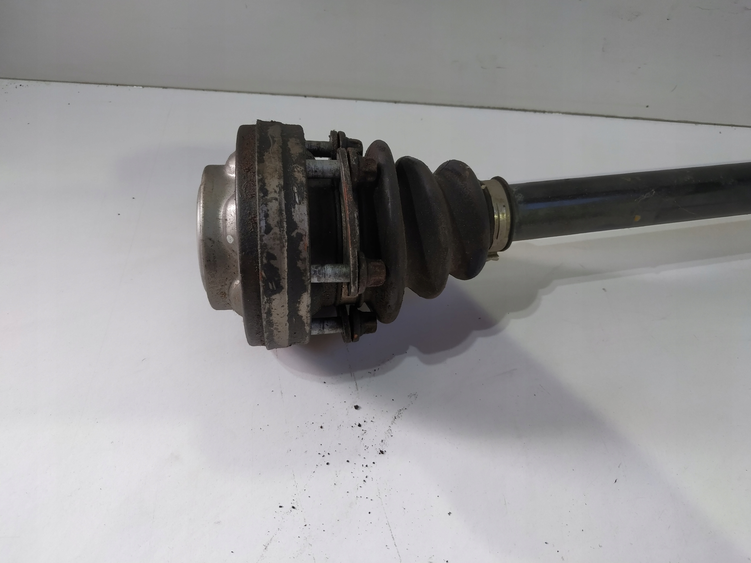 BMW E87 2.0i N46 semi-axis right rear part 7523960