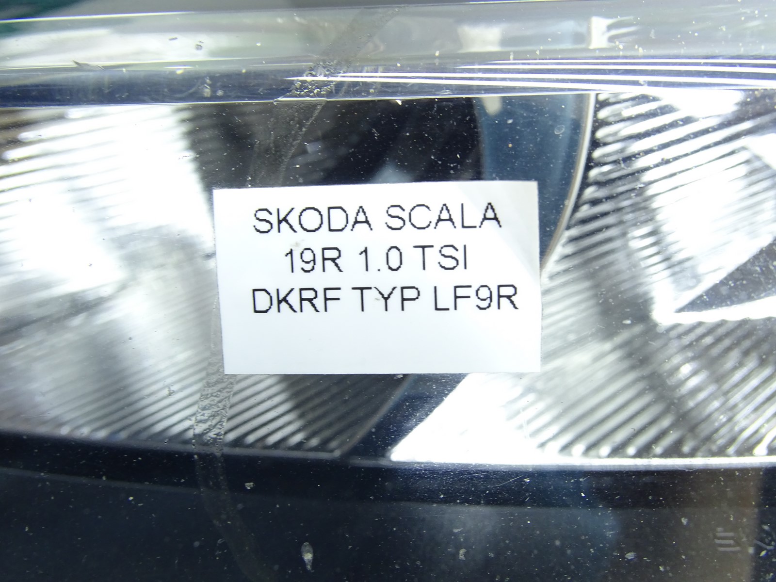 REFLEKTOR light left front CRYSTAL LIGHT LED SKODA SCALA 19- 657941019