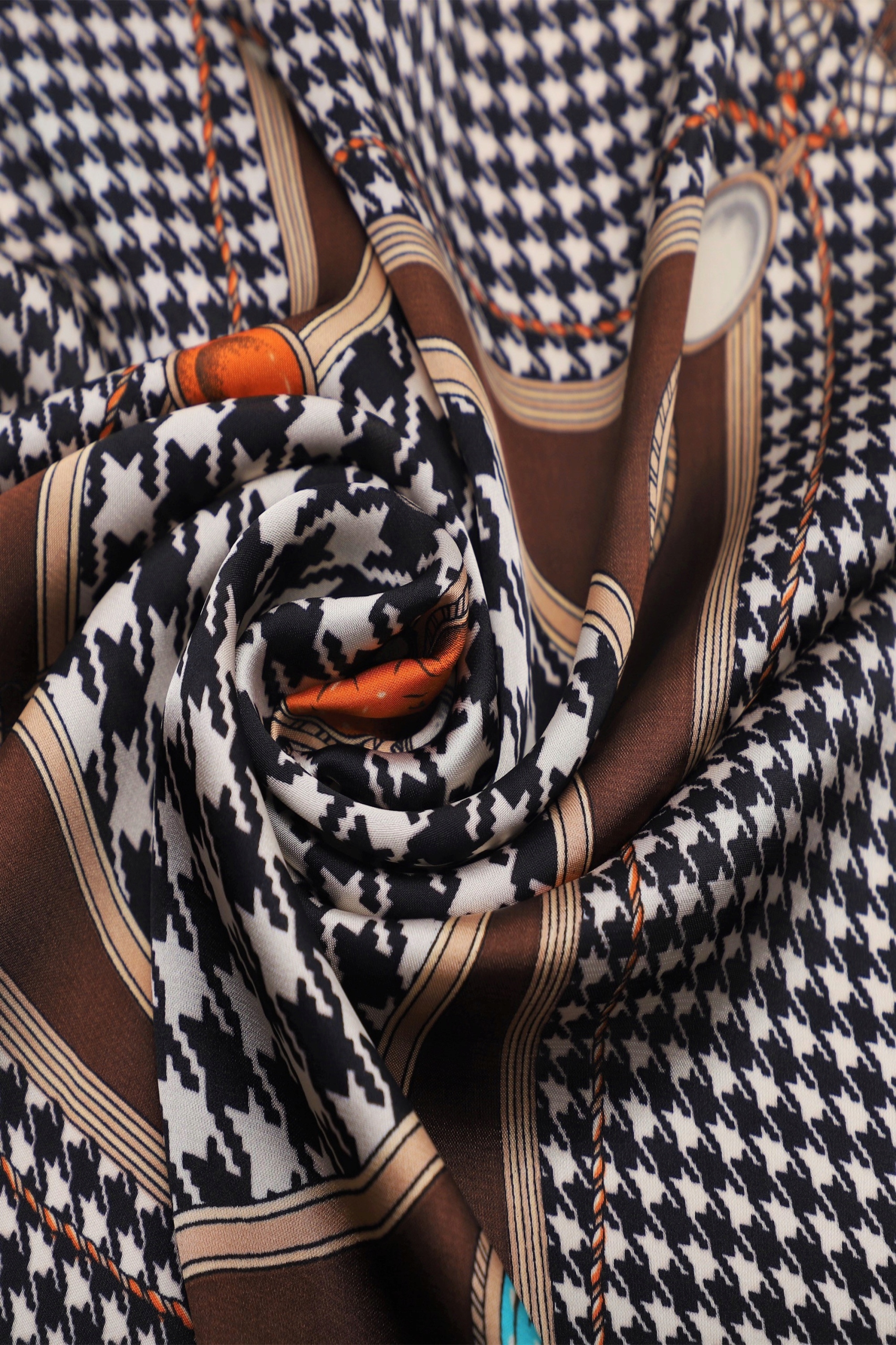 APASZKA GAWROSZKA BANDANA CHUSTA SZAL 70/70 CM Rodzaj apaszka