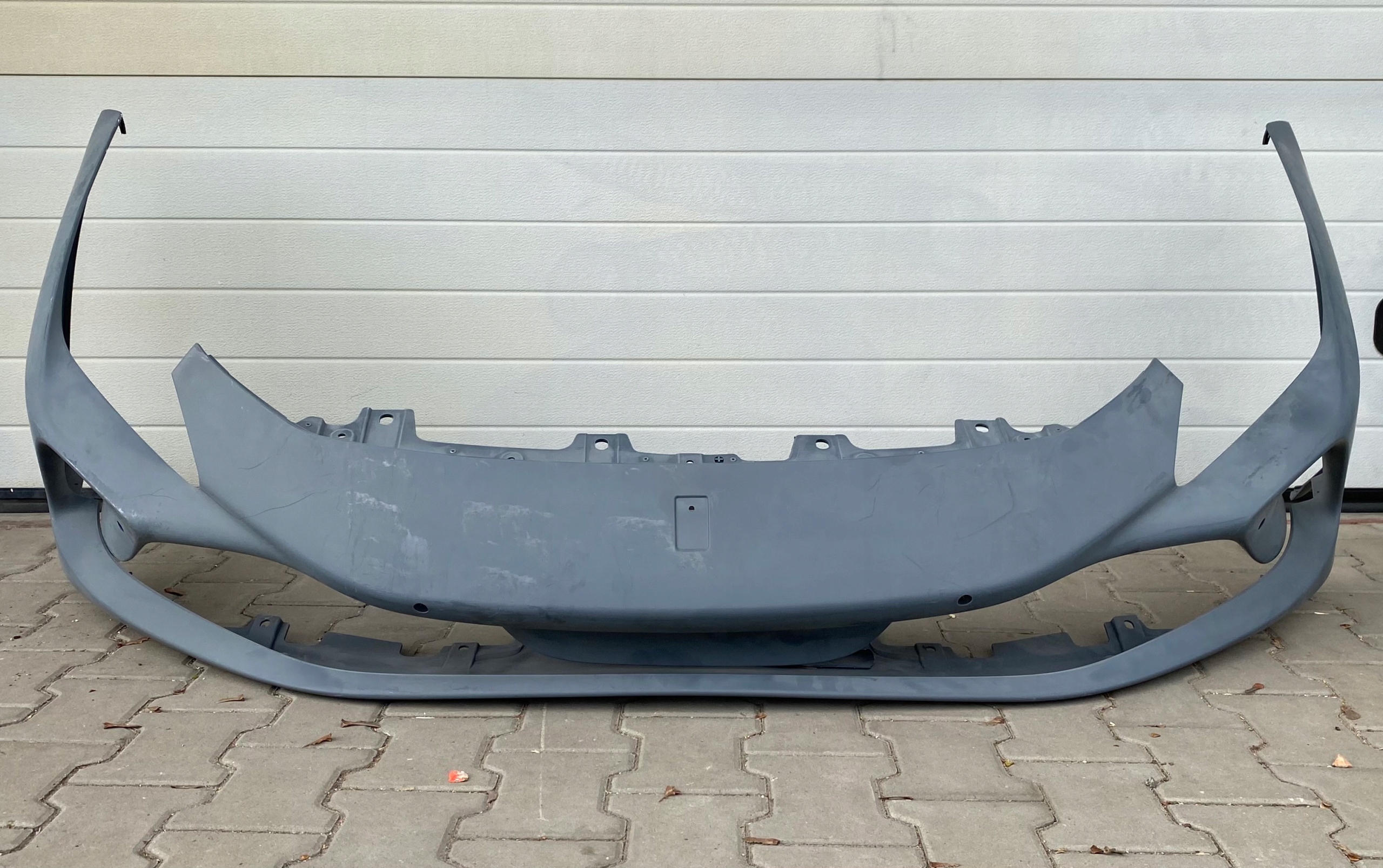 FERRARI F8 TRIBUTO zderzak przedni front bumper