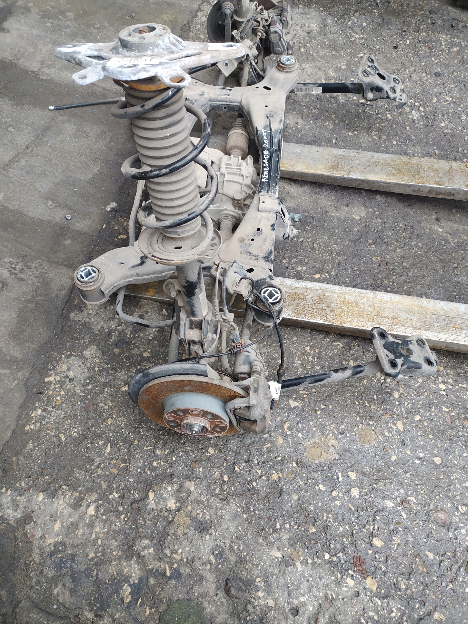 JEEP RENEGADE ZAWIESZENIE TYŁ TYLNE 4x4 2.0 M-JET Numer katalogowy części JEEP RENEGADE ZAWIESZENIE TYŁ TYLNE 4x4 2.0 M-JET