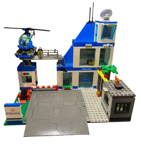 stavebnice Lego City Sam Policejní stanice Helikoptéra Budova Město 60316