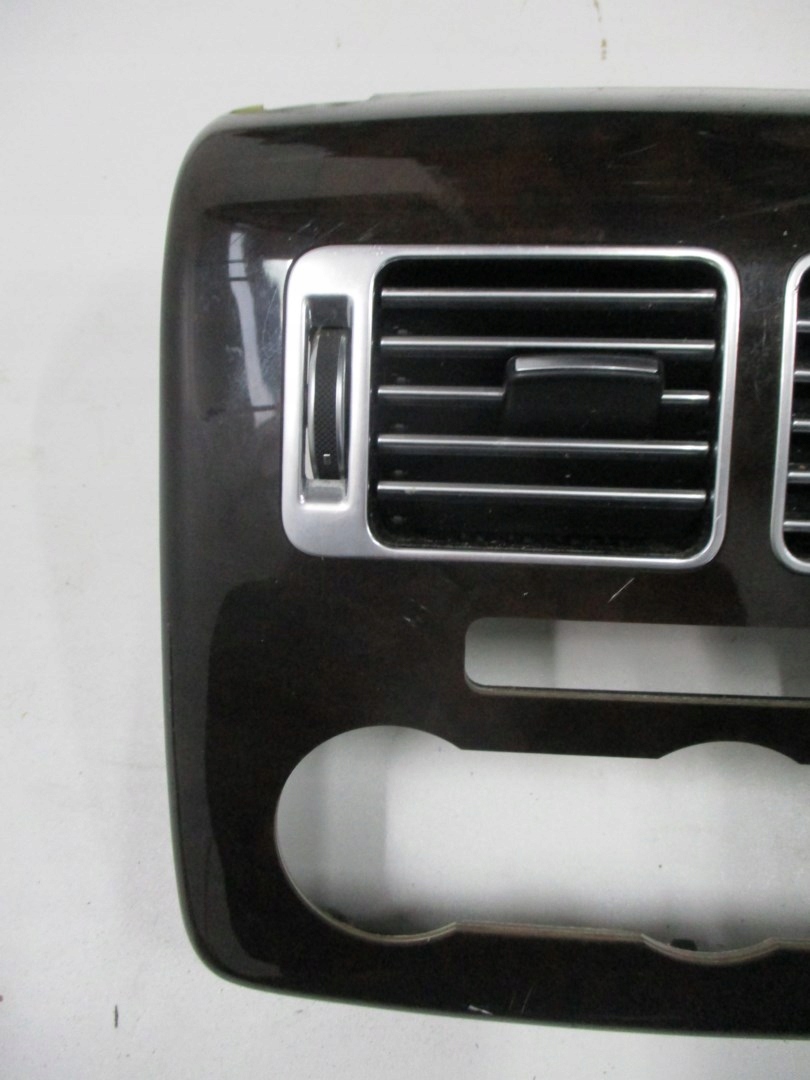 Рамка вентиляционного отверстия RANGE ROVER VOGUE 14R CK52-044E15-A