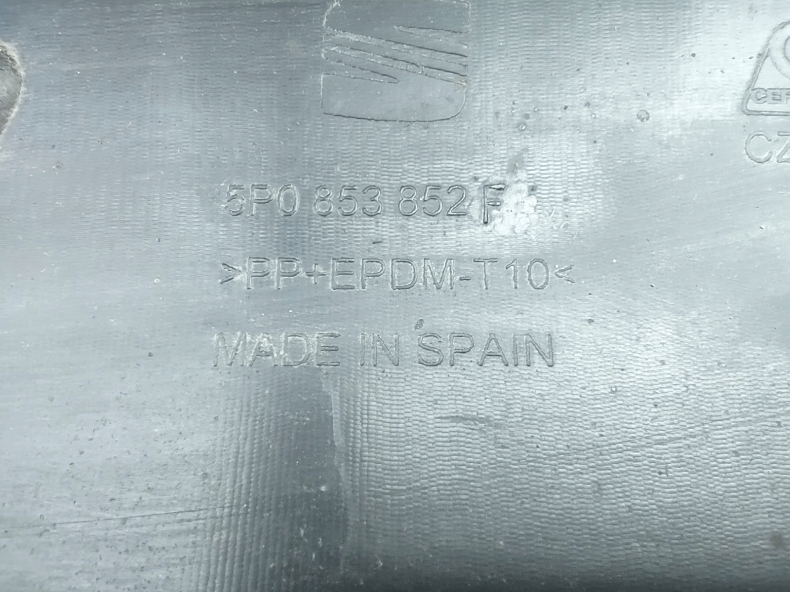 seat oe 5P0853852F