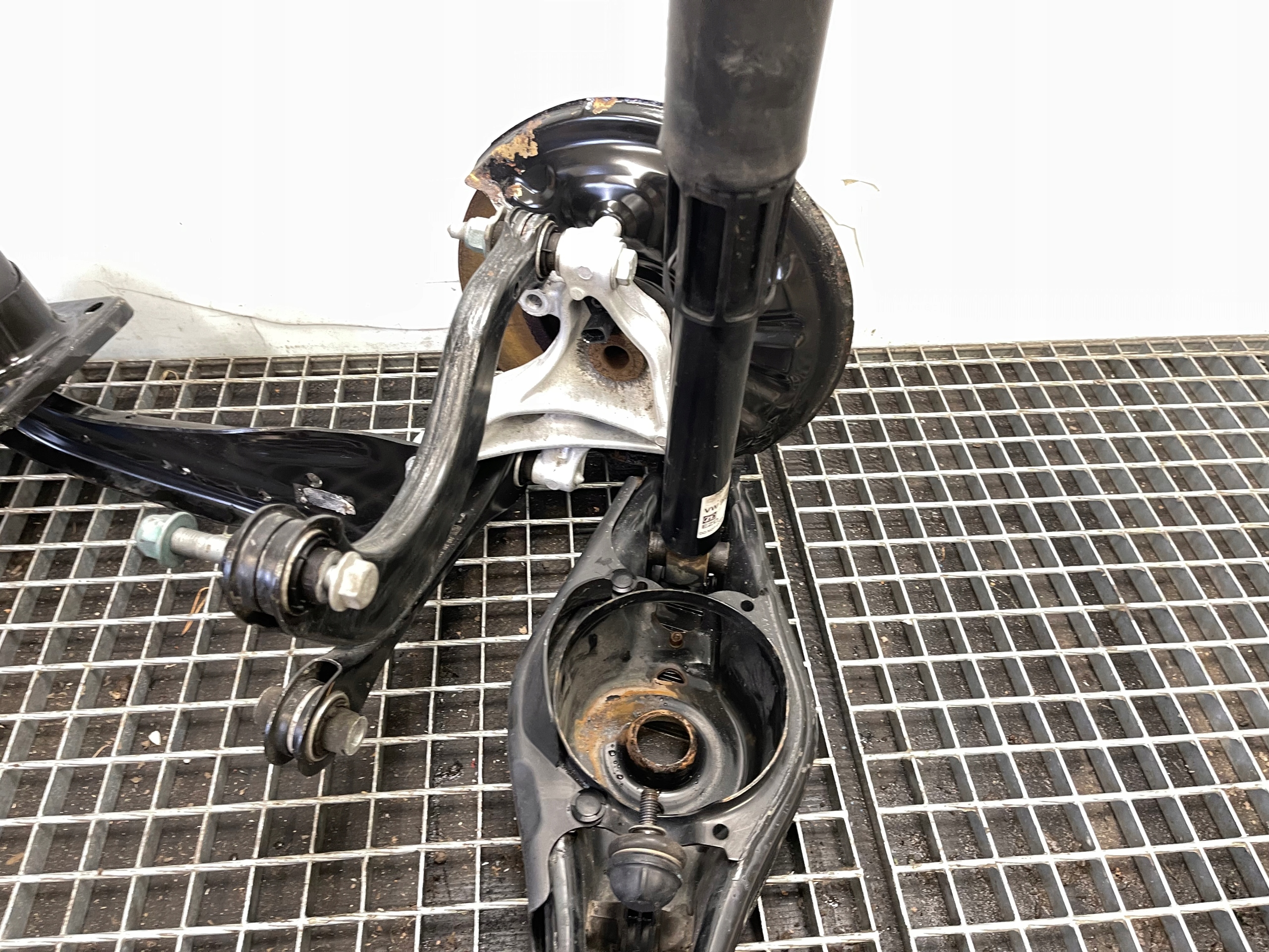 VW PASSAT B8 sususpension swing rear part right 3Q0505436P