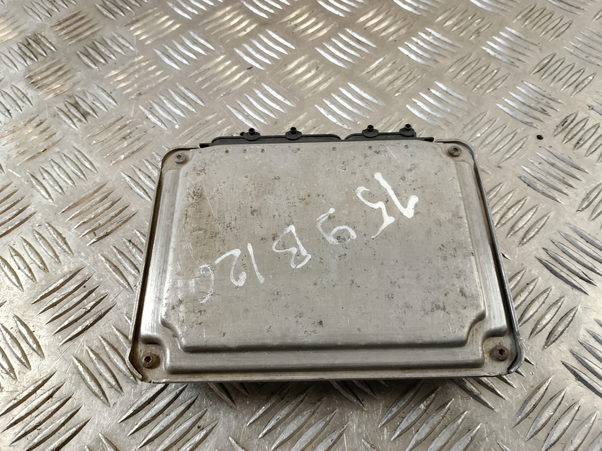 control unit of the engine VW GOLF V 5 1.4 B 036906032AG 0261208589