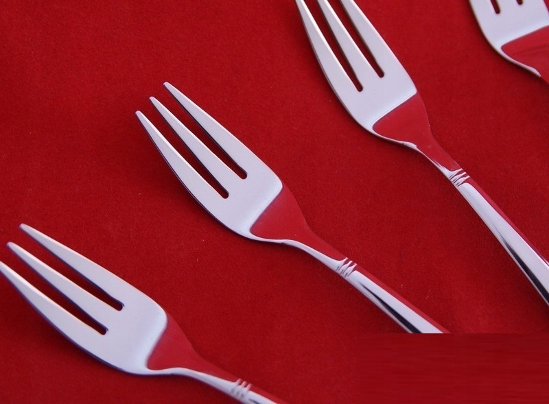 AMEFA SZTUĆCE NIERDZEWNE DAKOTA WIDELCZYKI CIASTA TORT DESER ZESTAW 12 OSÓB Materiał wykonania metal