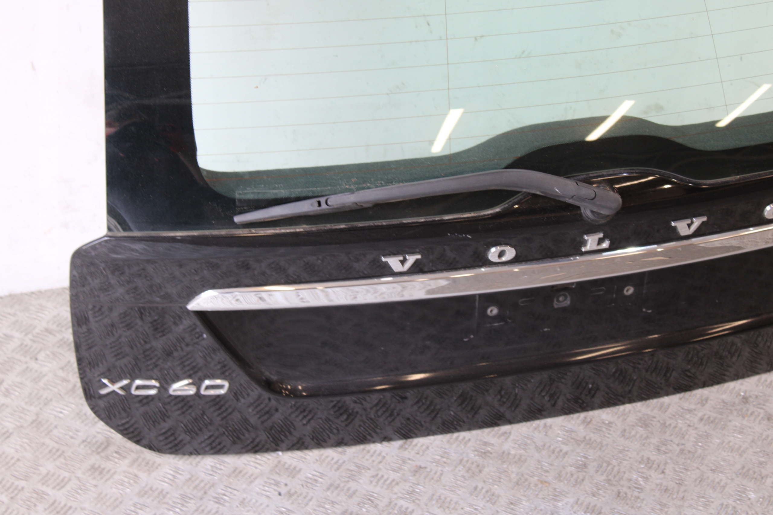 trunk door boot VOLVO XC60 LIFT