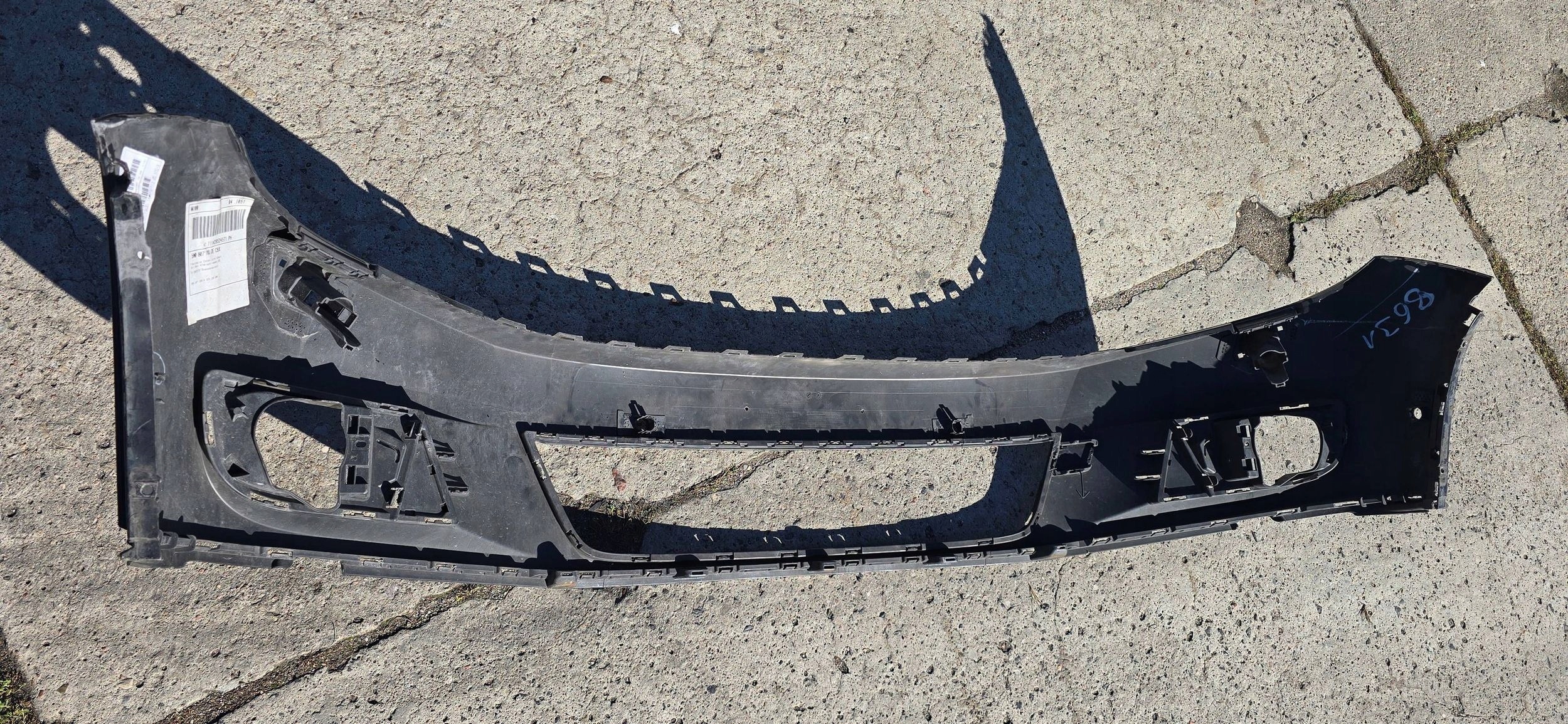 Volkswagen Tiguan and facelift R-Line front front bumper