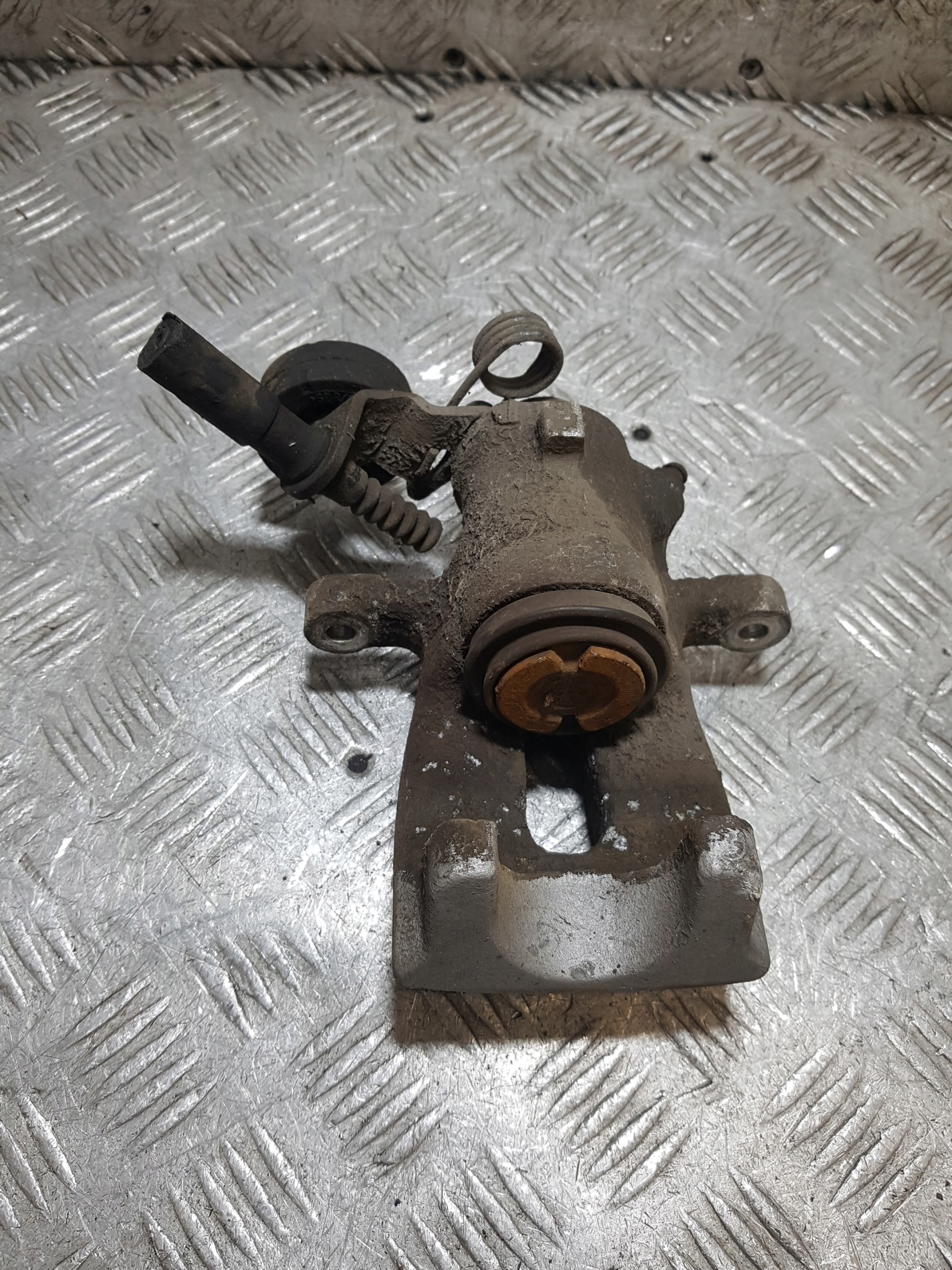 caliper brake left rear part rear OPEL ZAFIRA B