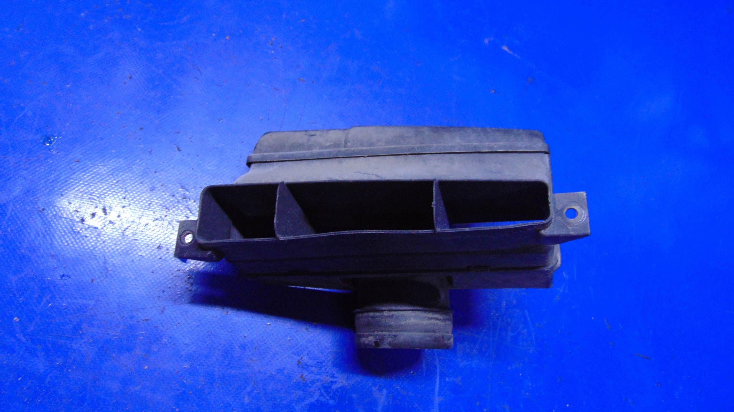 intake air 1.6 8V VW GOLF V HB 03-10 year