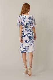 Biała Sukienka Joseph Ribkoff w Kwiaty z Szyfonowymi Rękawami r.38 Marka JOSEPH RIBKOFF