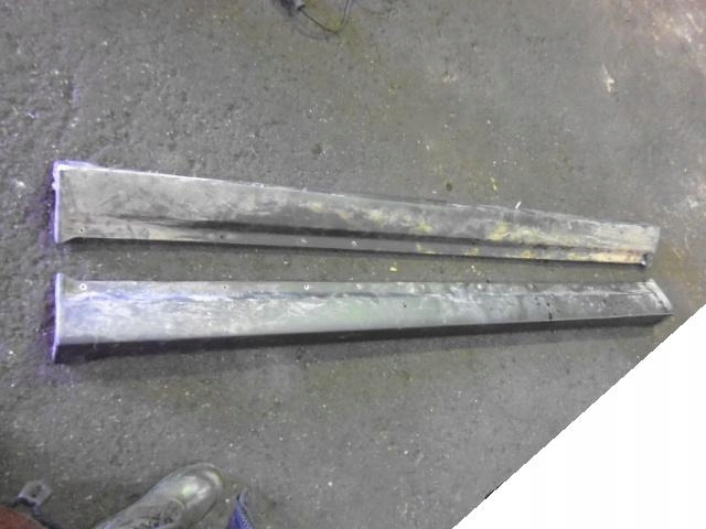 MITSUBISHI SPACE WAGON LISTWA PROGOWA