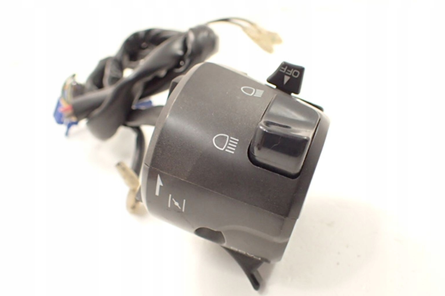 Yamaha YZF R6 98-02 Przełącznik lewy Numer katalogowy części 164786