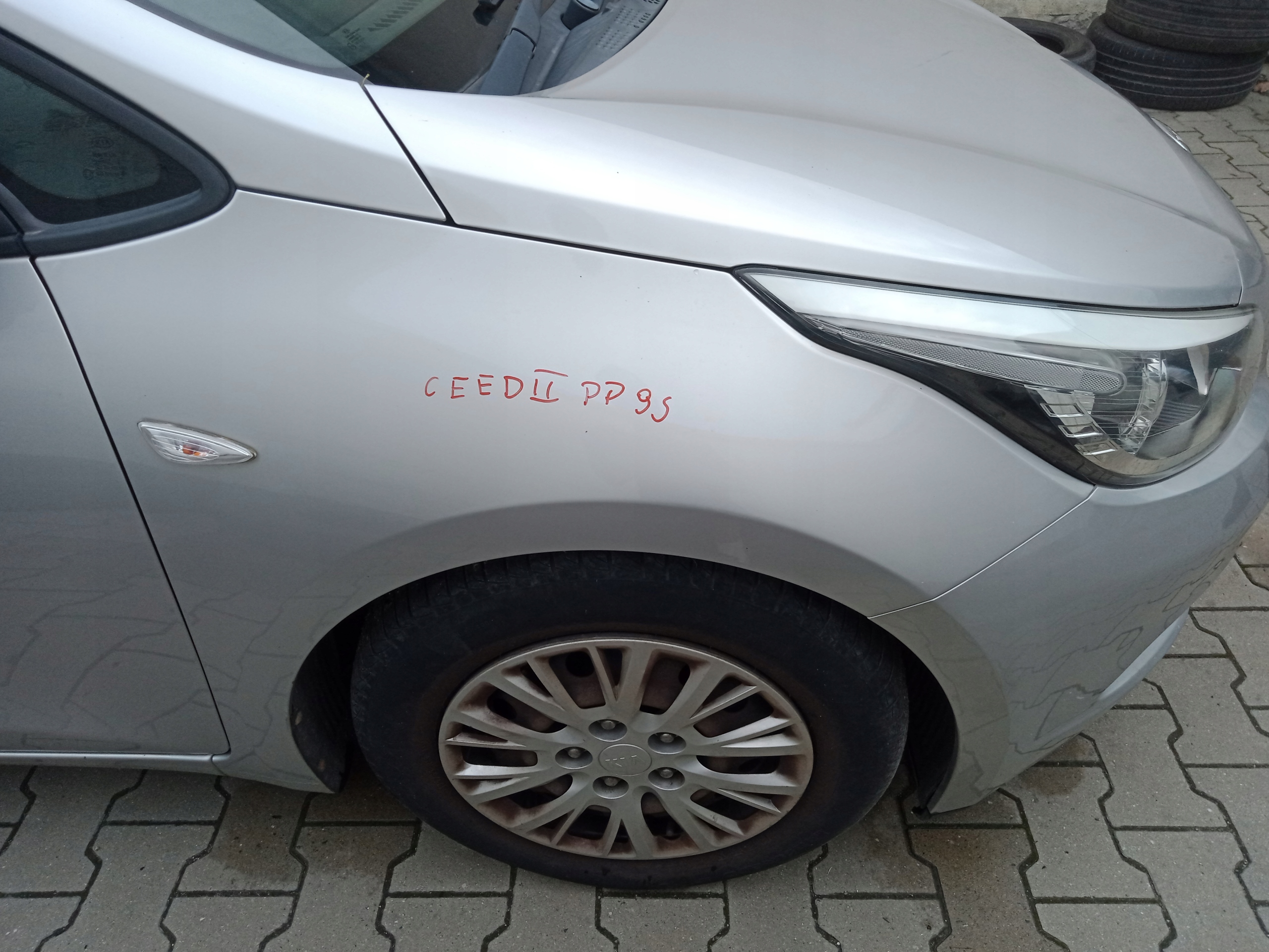 KIA CEED II fender front front right 9S 2012