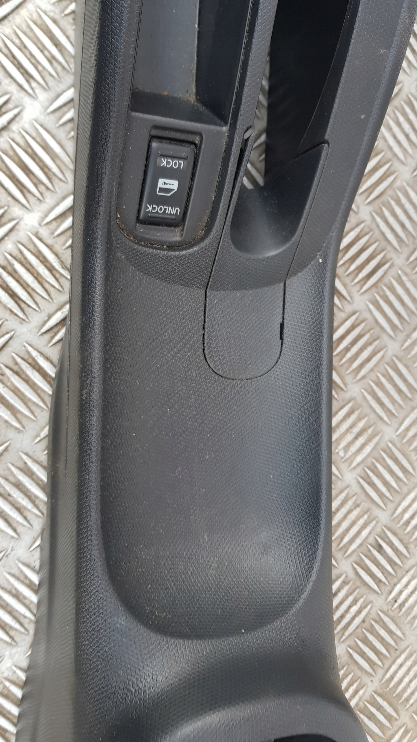 NISSAN MICRA K12 tunnel central passenger compartment