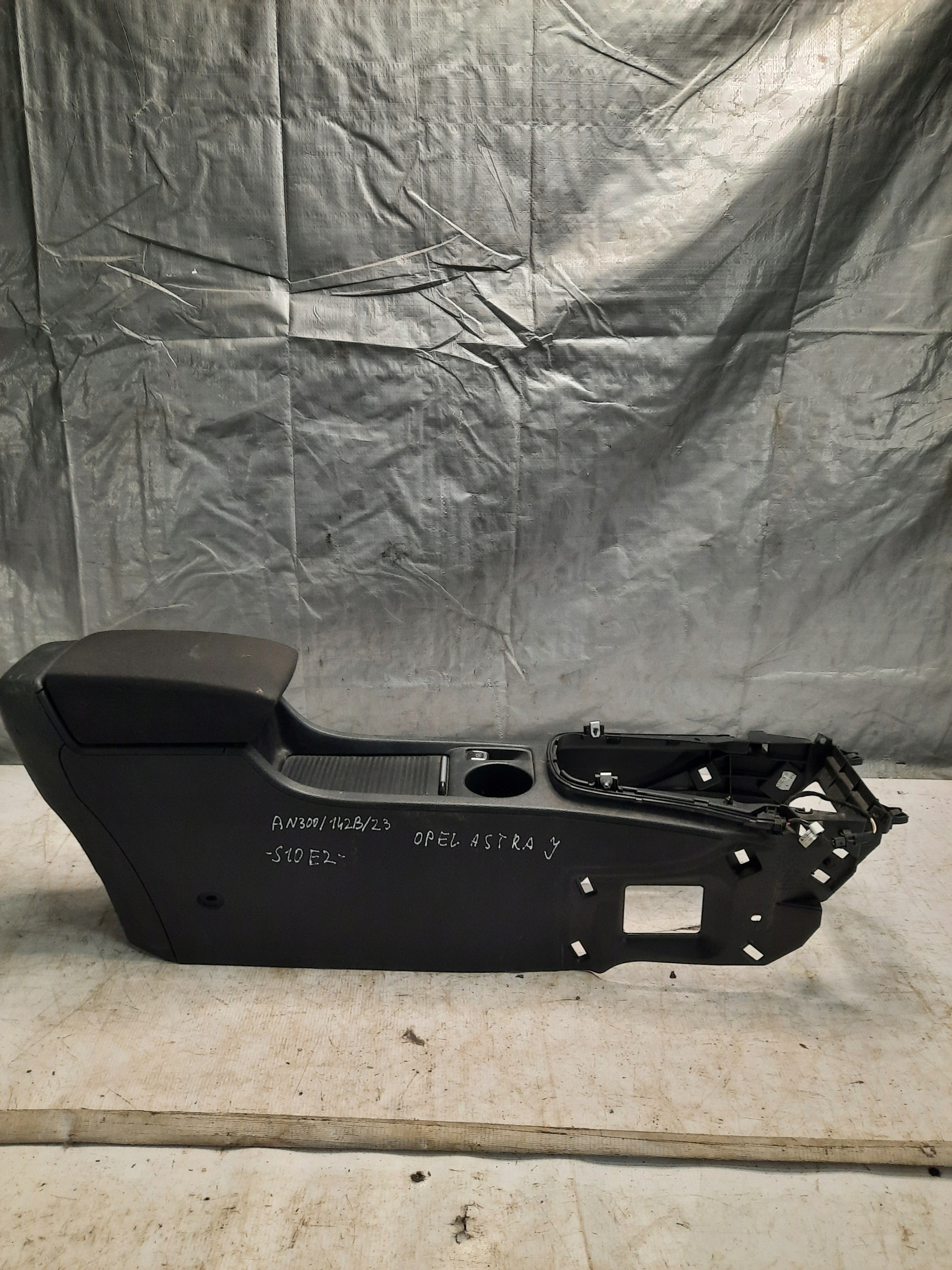 TUNEL central armrest OPEL ASTRA 4 J 10R ANGLIK