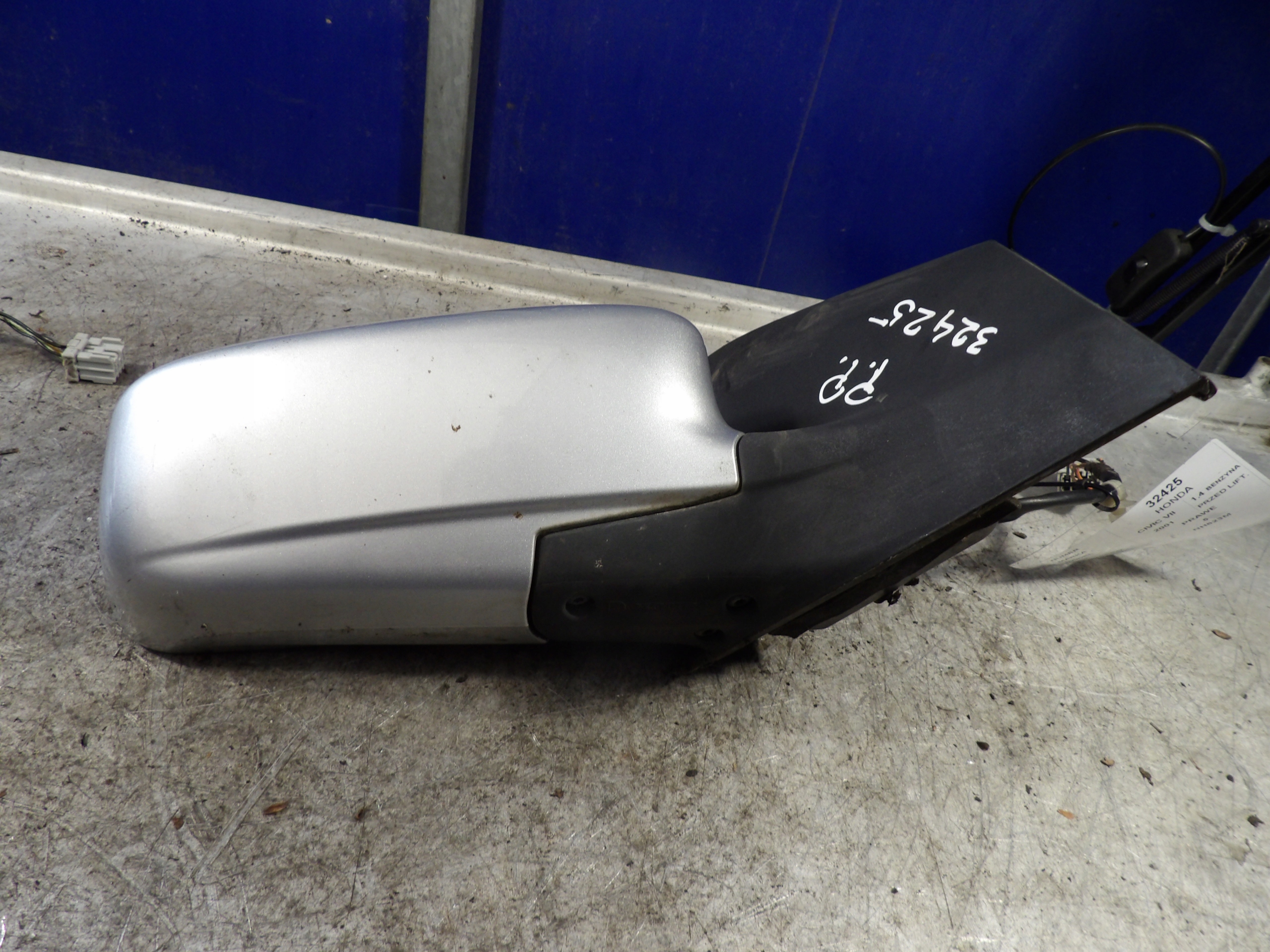 Honda Civic VII mirror right lak. NH623M
