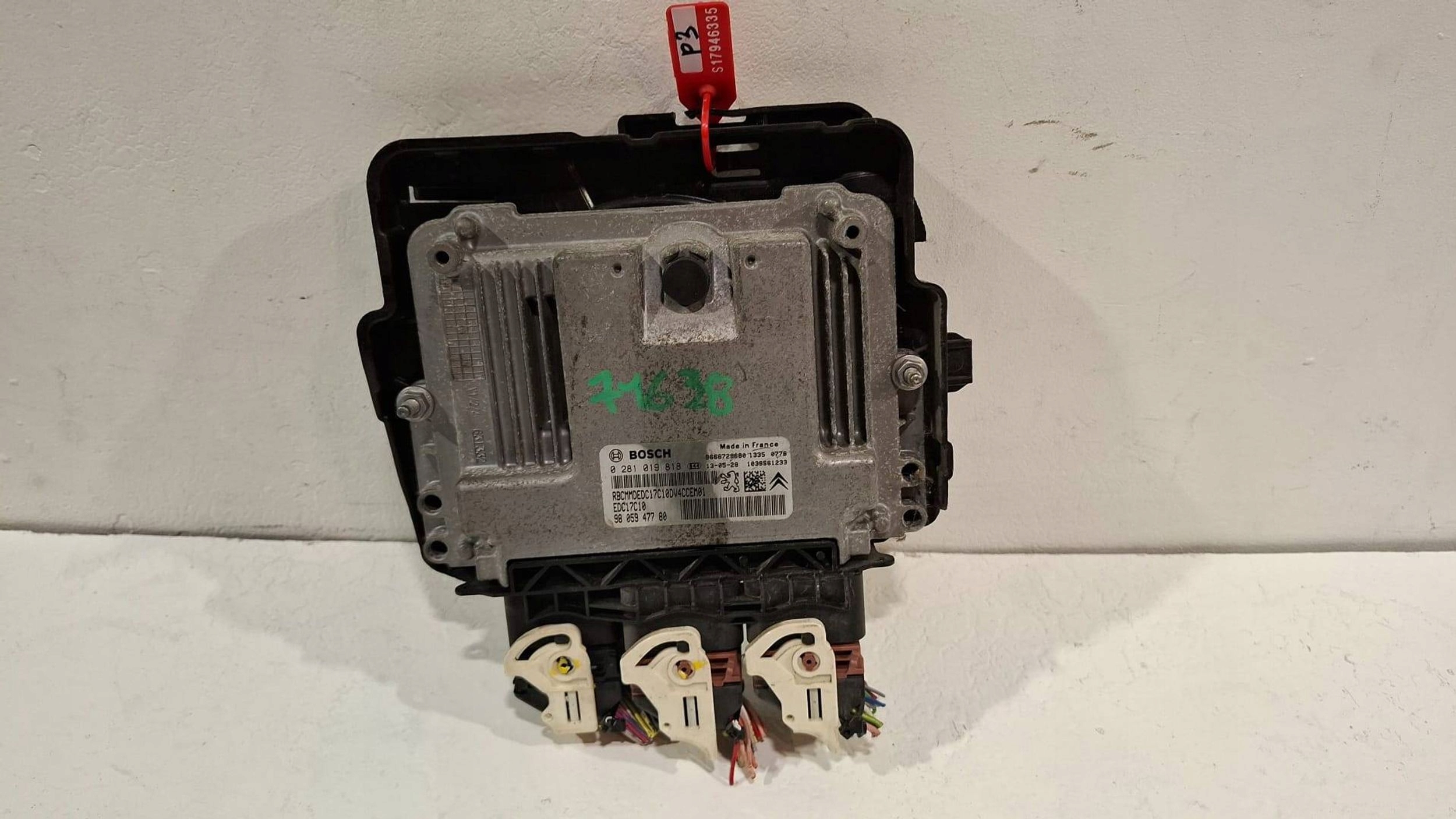 control unit of the engine computer 0281019818 Peugeot Citroen 1.6 HDI