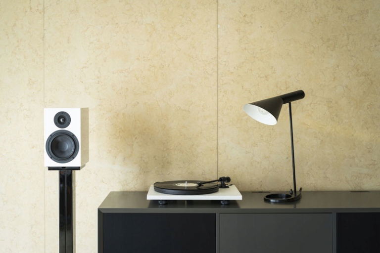 Pro-Ject Primary E Biały Gramofon Model Primary E