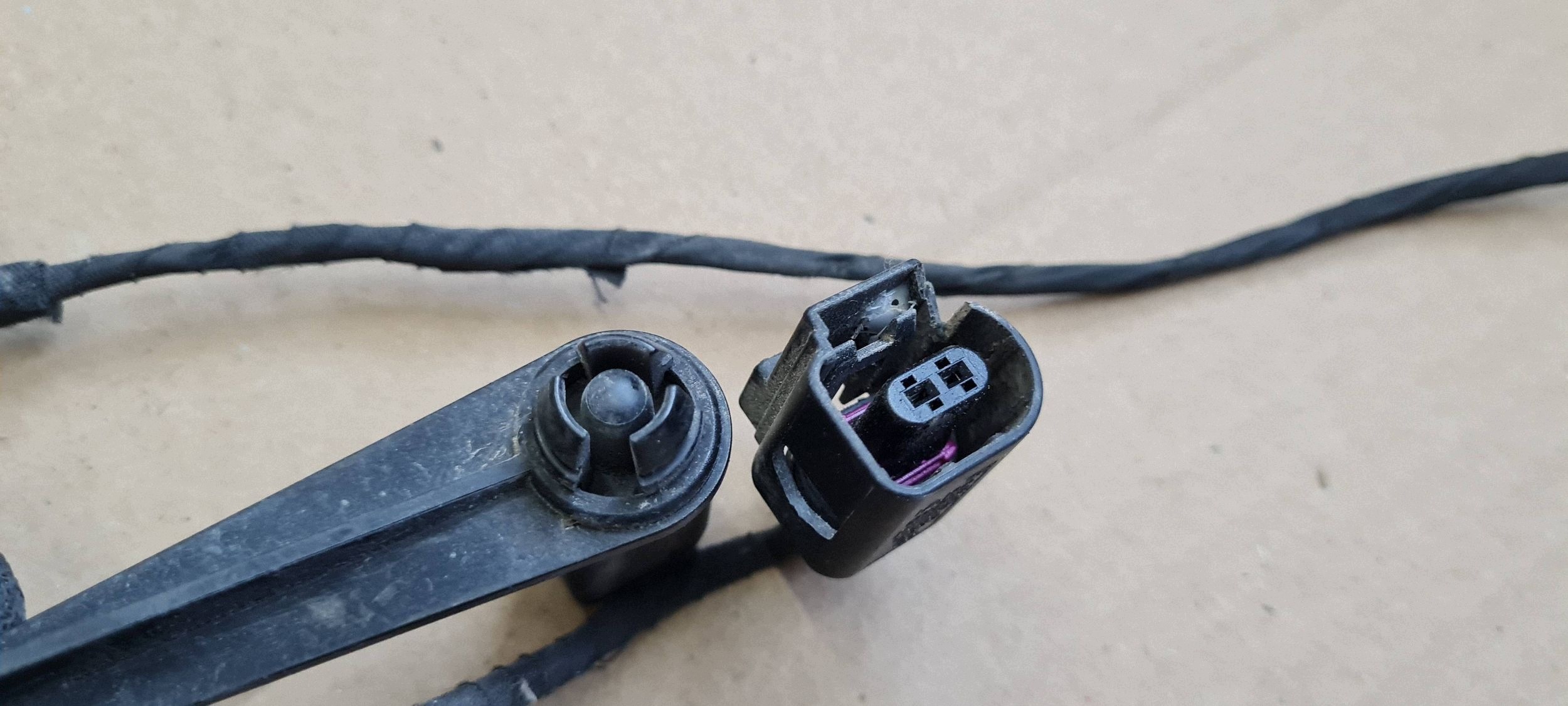 A7 4G S7 sensor TEMPERATURY ZEWNETRZNEJ bracket 8Z0820535A A6 C7 4G S6