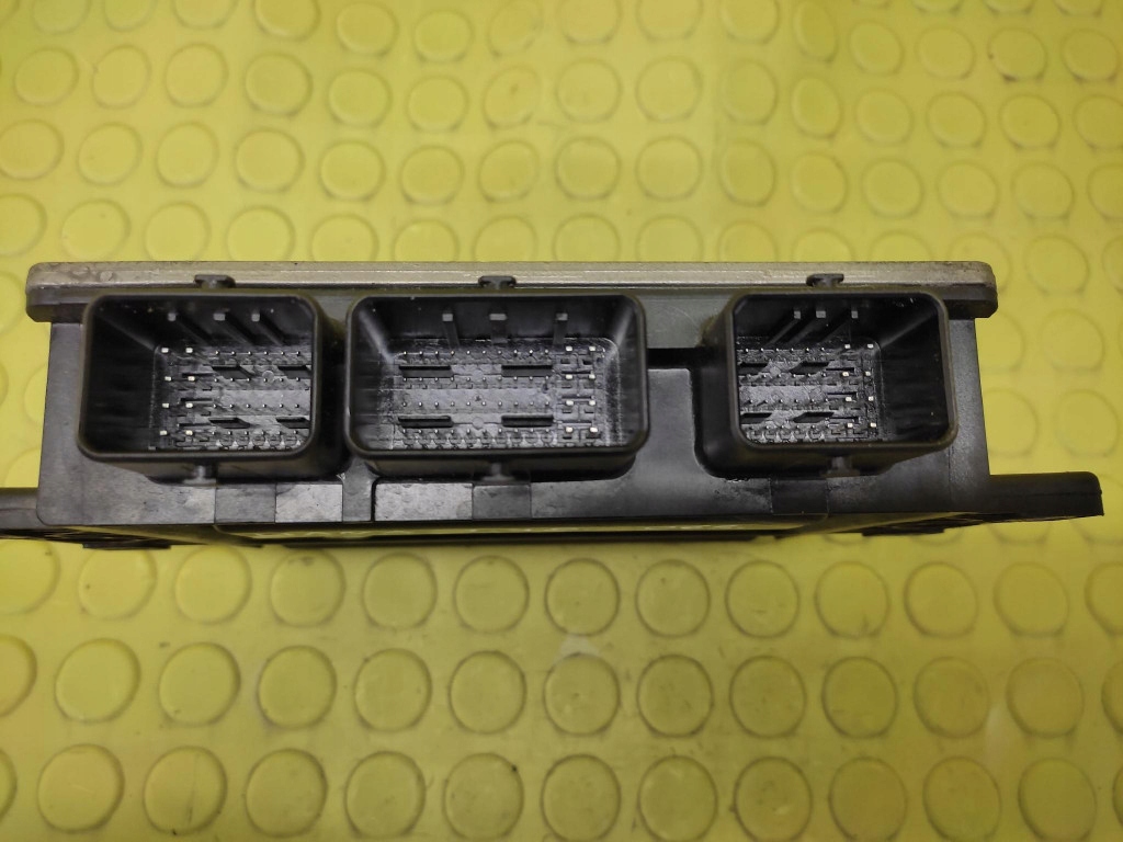 SUZUKI LIANA 1.4 D control unit of the engine 3392073J03