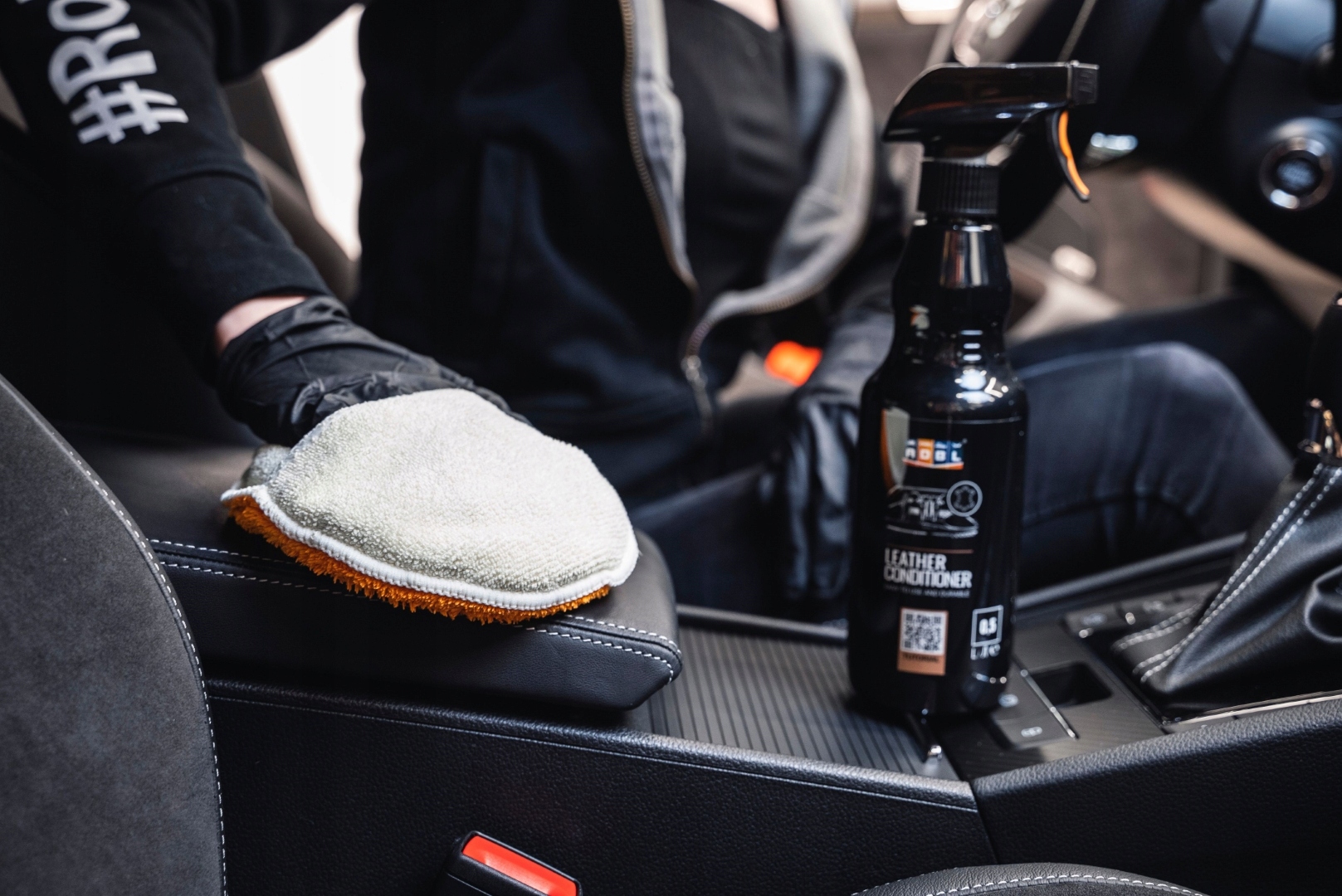 ADBL TICKLER aplikator do dressingów, wosków, QD Producent ADBL