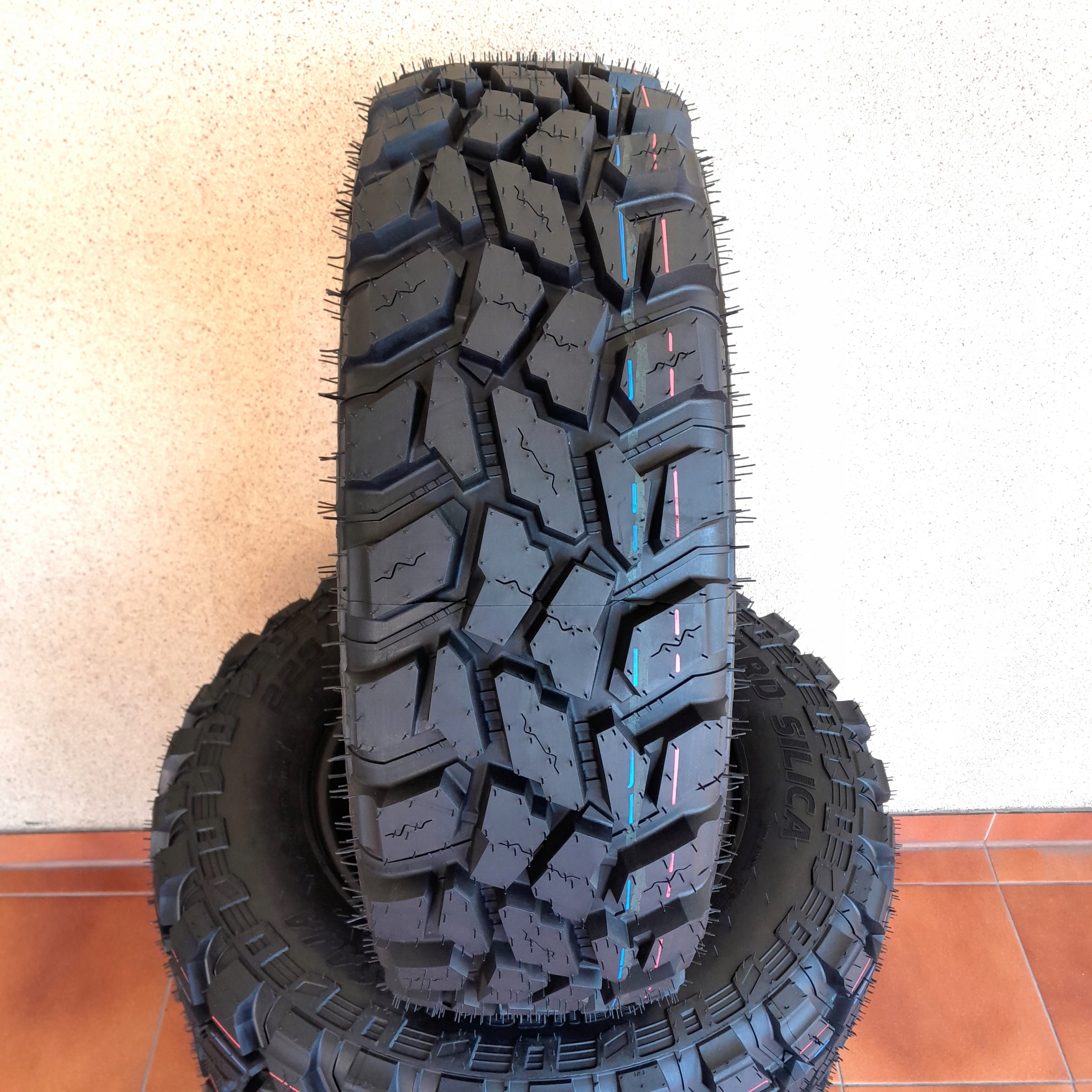 4x Opony bieżnikowane 225/70 R16 TERENOWE 4x4 M/T Marka Geyer & Hosaja