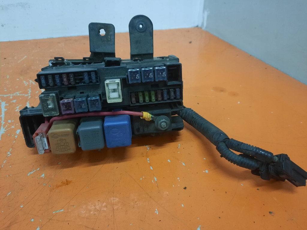 243824W000 Блок предохранителей 243824W000 VQ35DE NISSAN