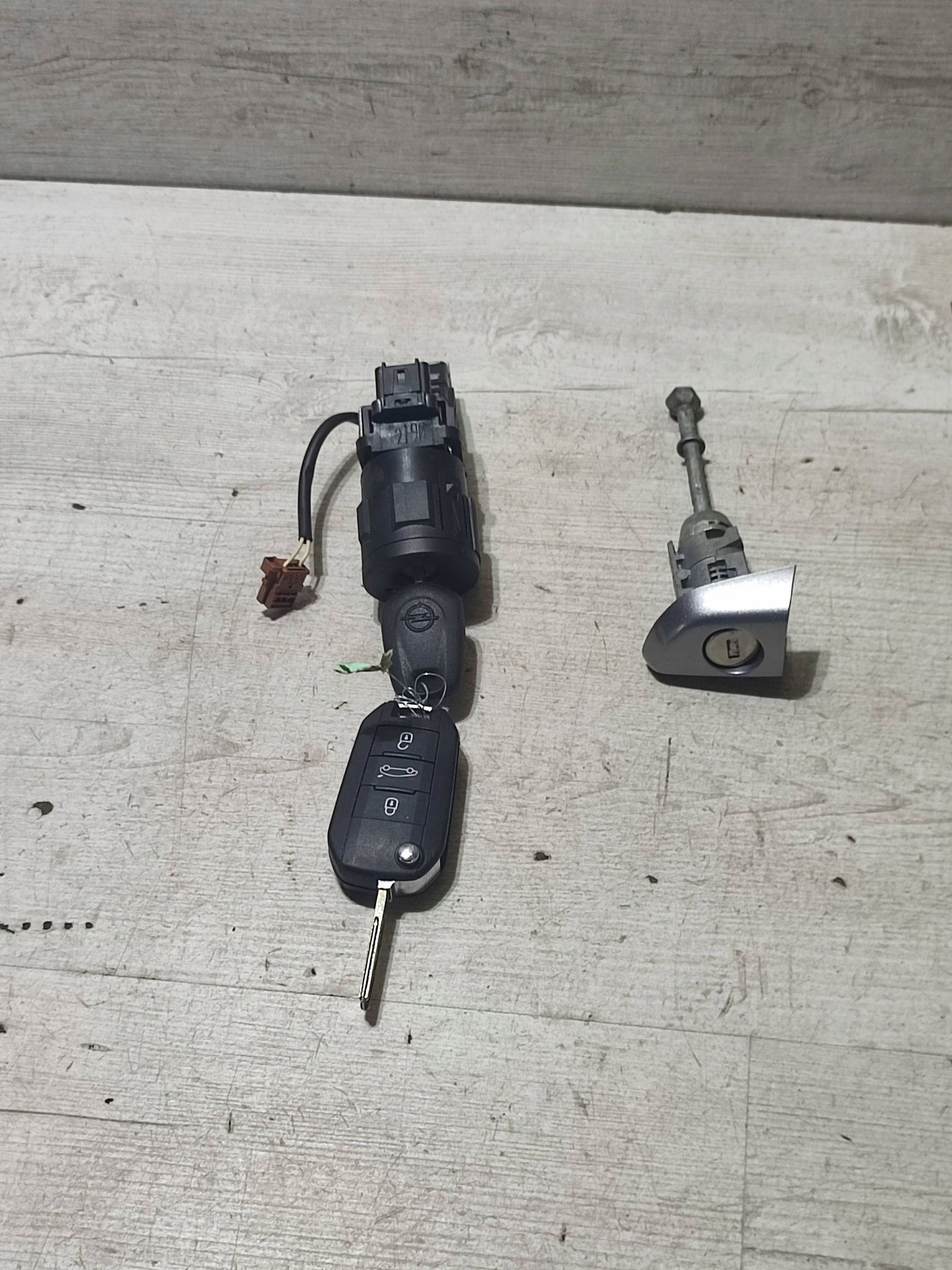 Opel Corsa F 2020 ignition key