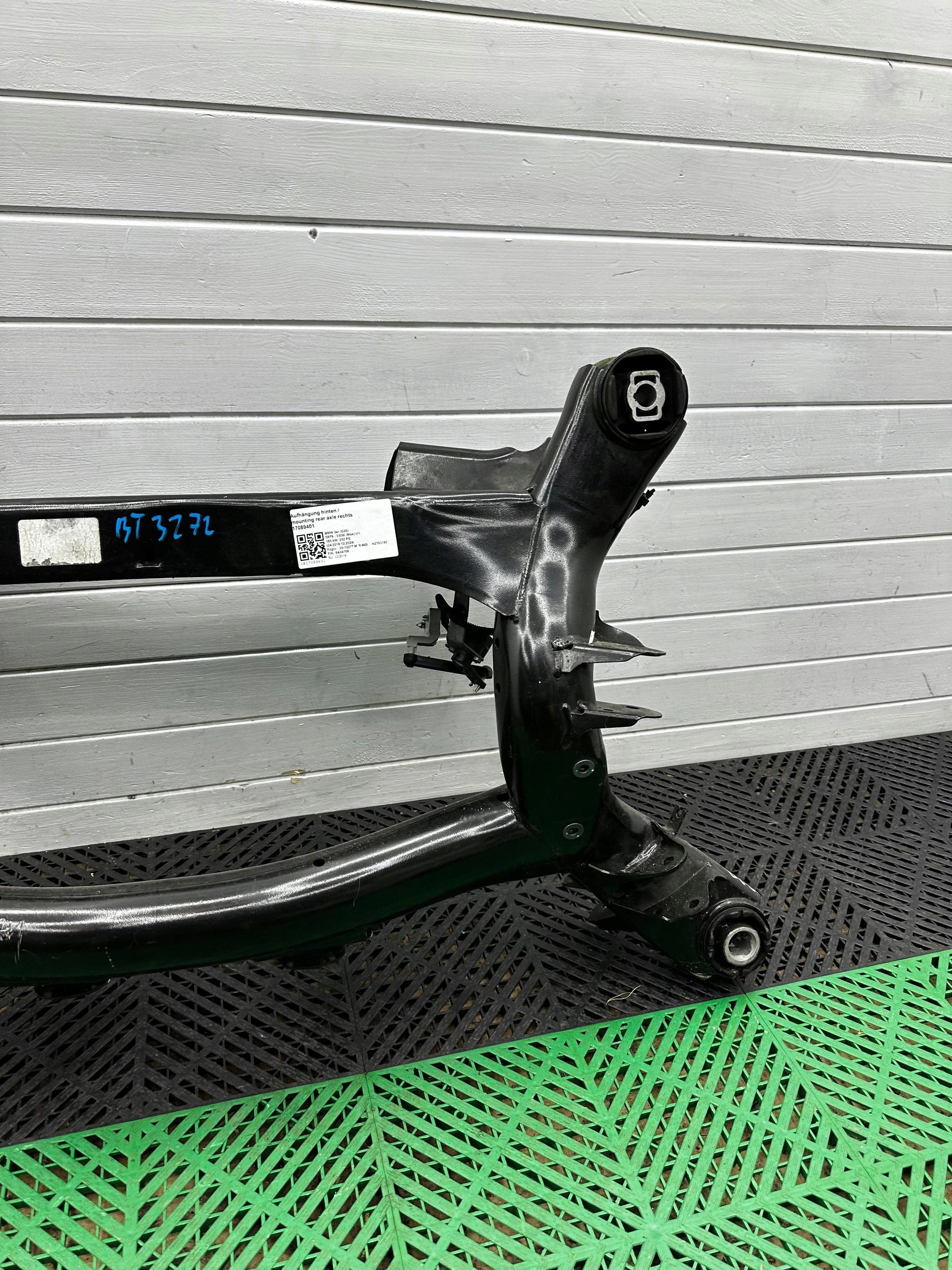 axle beam rear. BMW 3 G20 G21 6877393