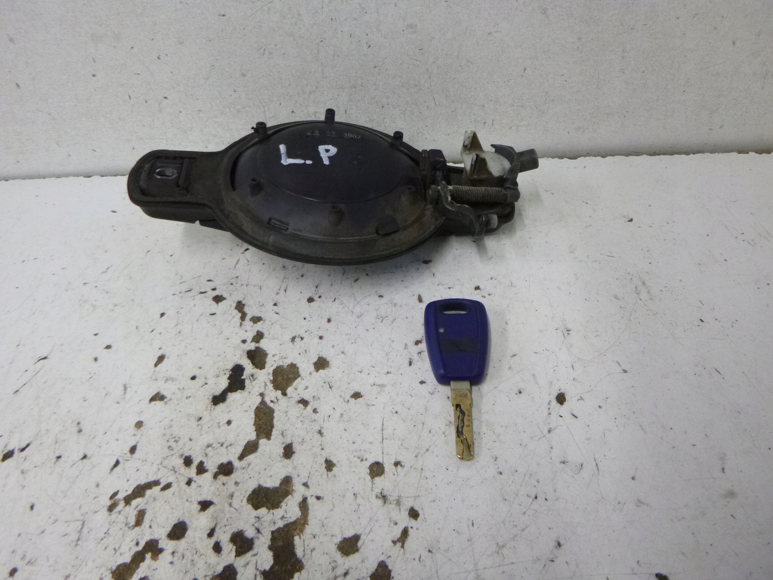 handle front left Fiat Doblo and (2000-2010) 242079 VALEO