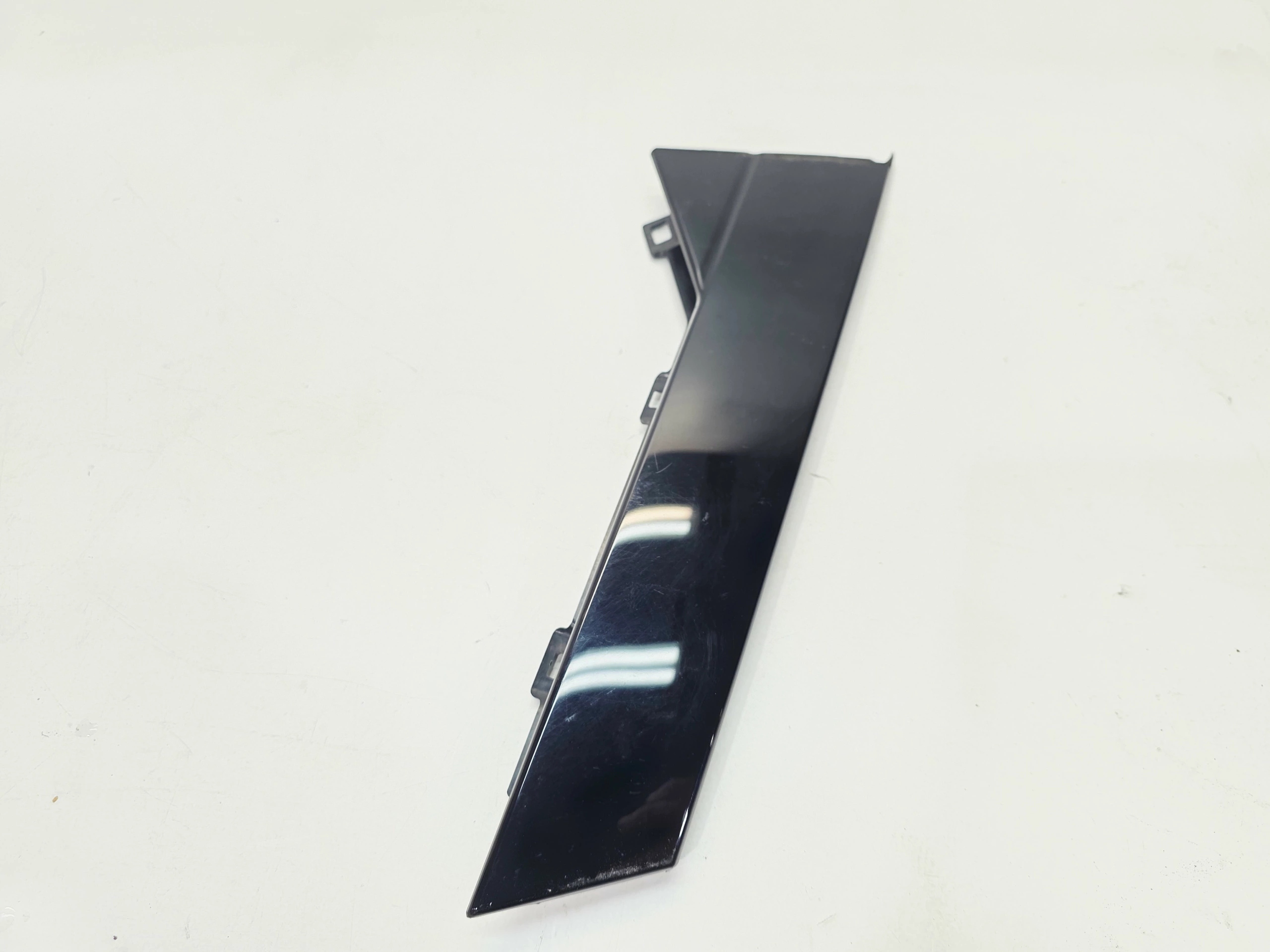 cap cover SLUPKA AUDI A3 8Y right rear part 8Y4839904B