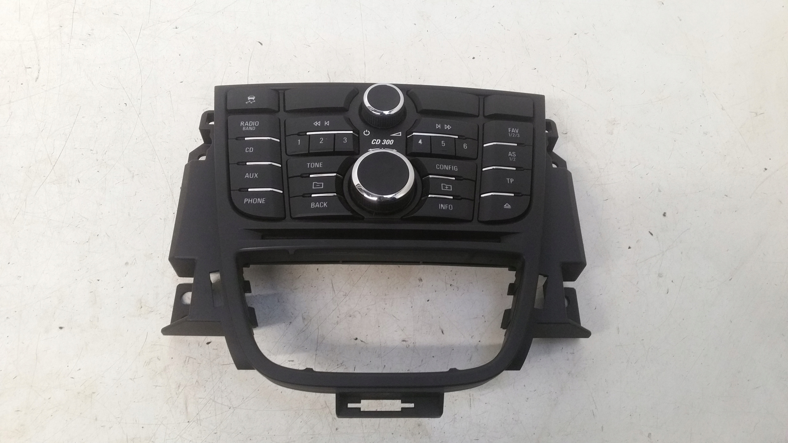 Panel radia 13346049 Opel Astra J