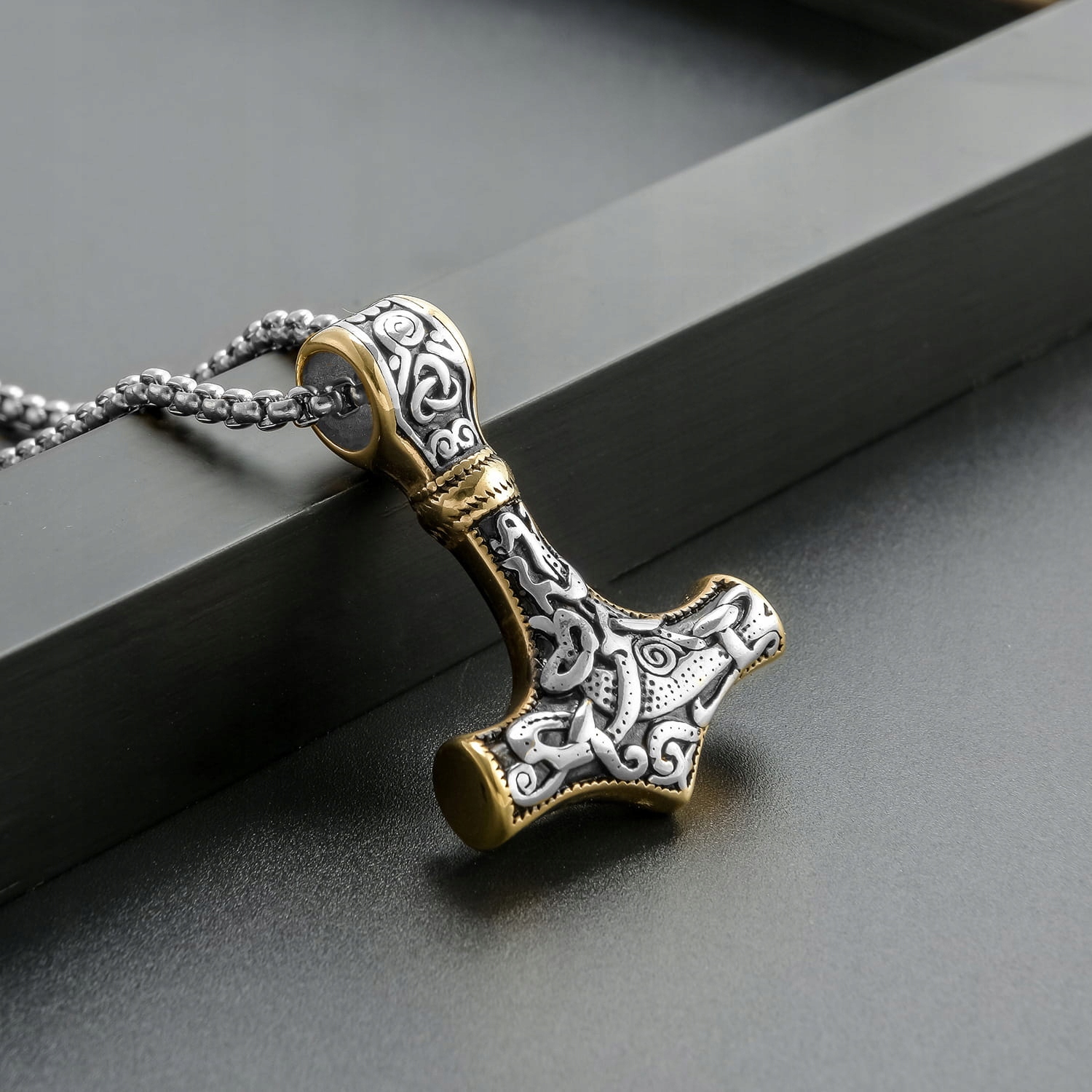 Pozłacany Wisiorek Męski Nordycki Młot Thora Kolekcja Wisiorek wikingów na prezent