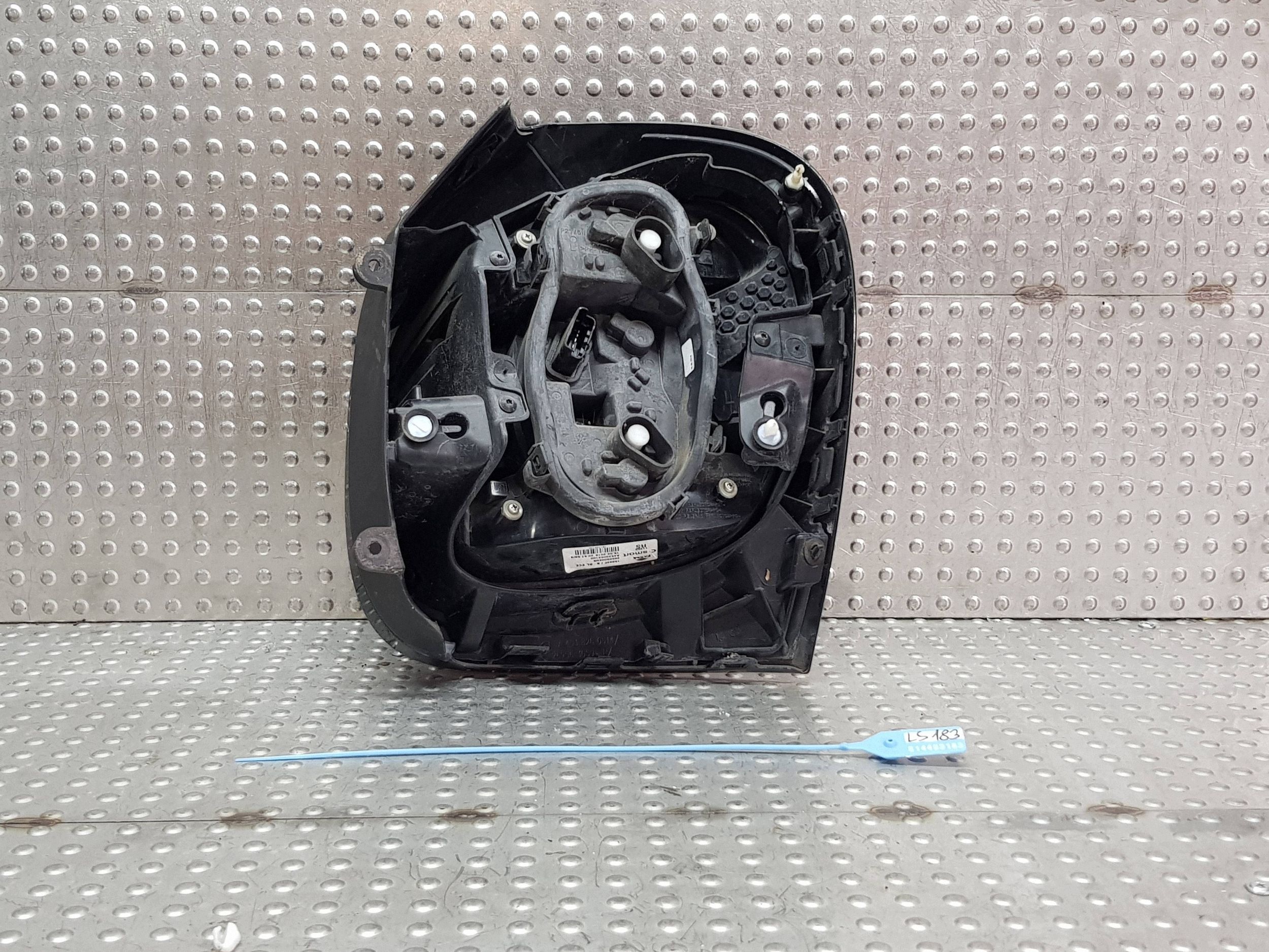 light left rear part A4539063100 SMART FORFOUR II 14