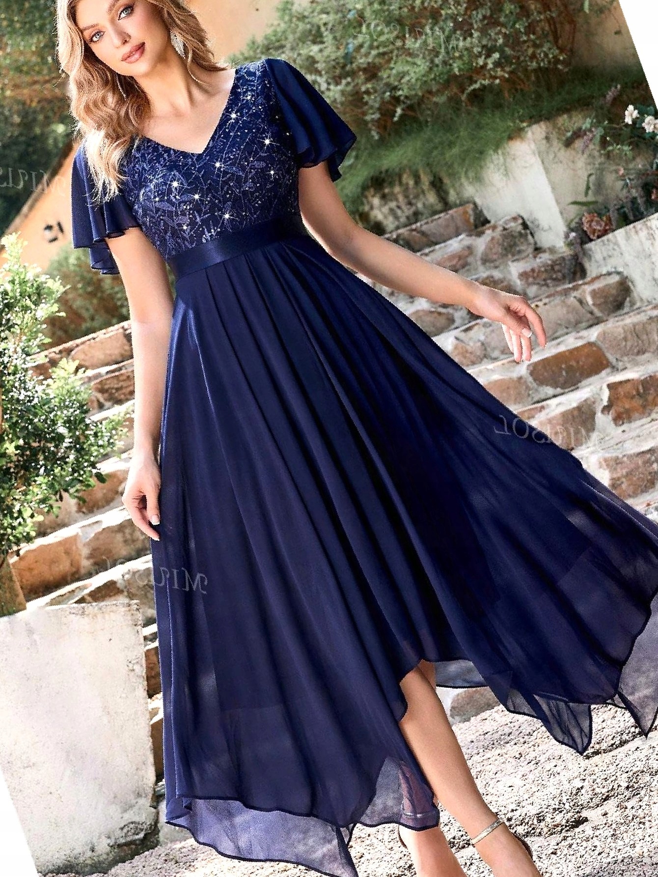 Šaty S Flitrovým Výstřihem Tmavě modrá Prošívaná Dlouhá S 36