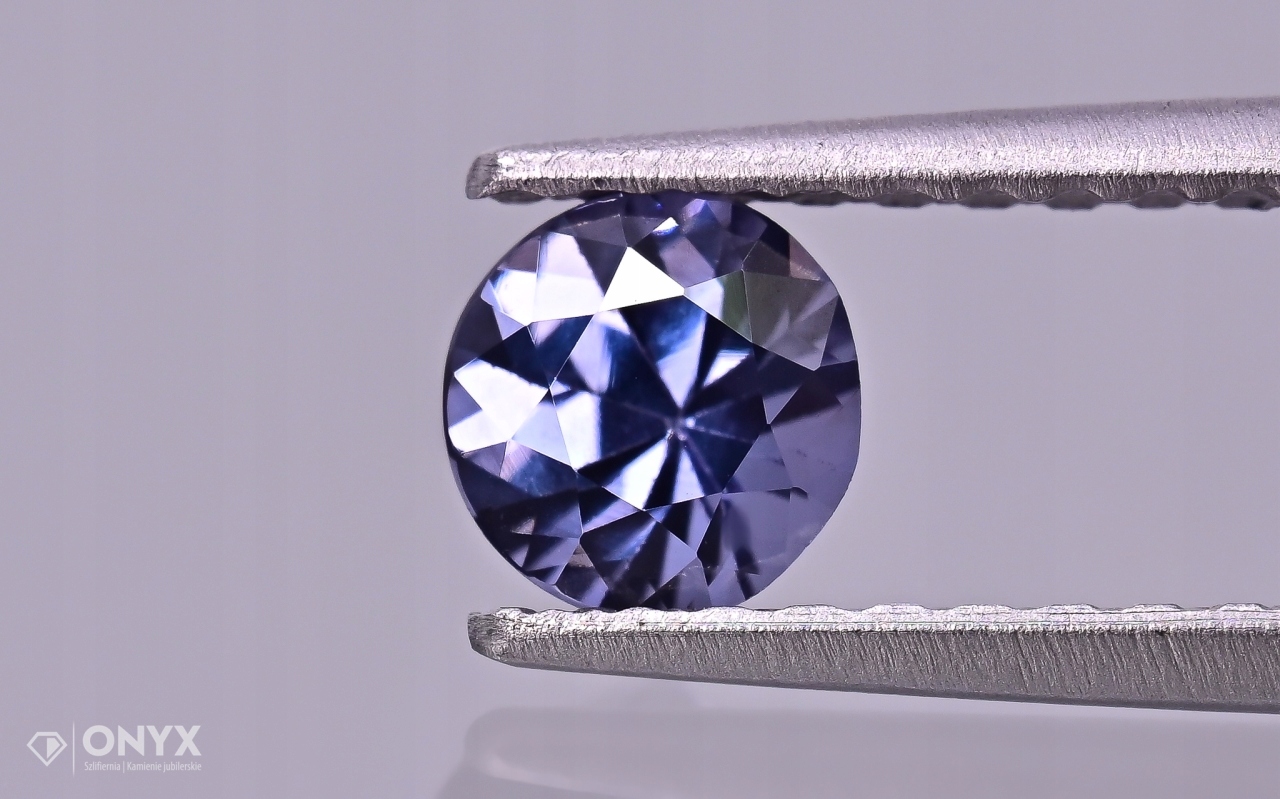 Spinel fazetovaný kulatý fi 4,5 mm