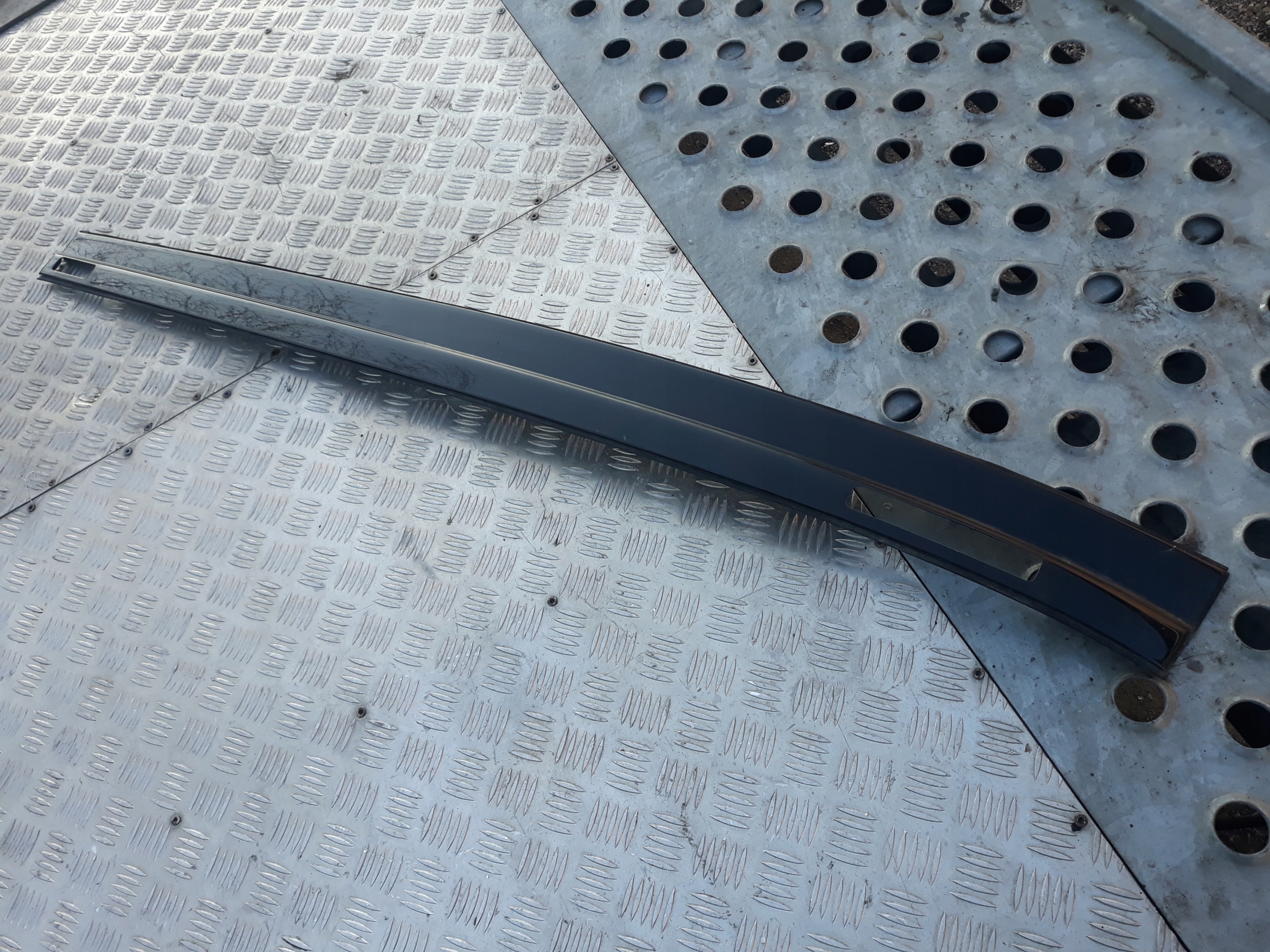 Listwa dachu panoramy lewa Mercedes GLK X204